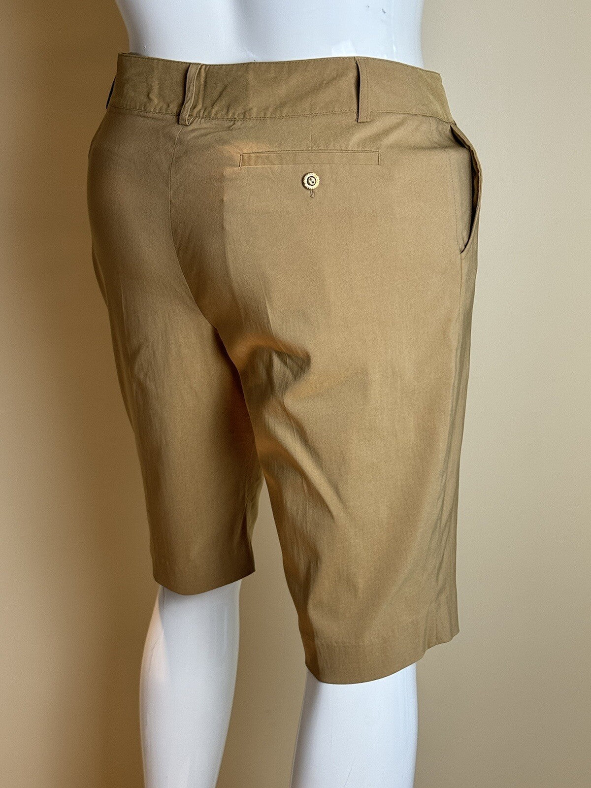 Sport Haley Women’s Golf Bermudas Shorts Sz 14. (B.54)