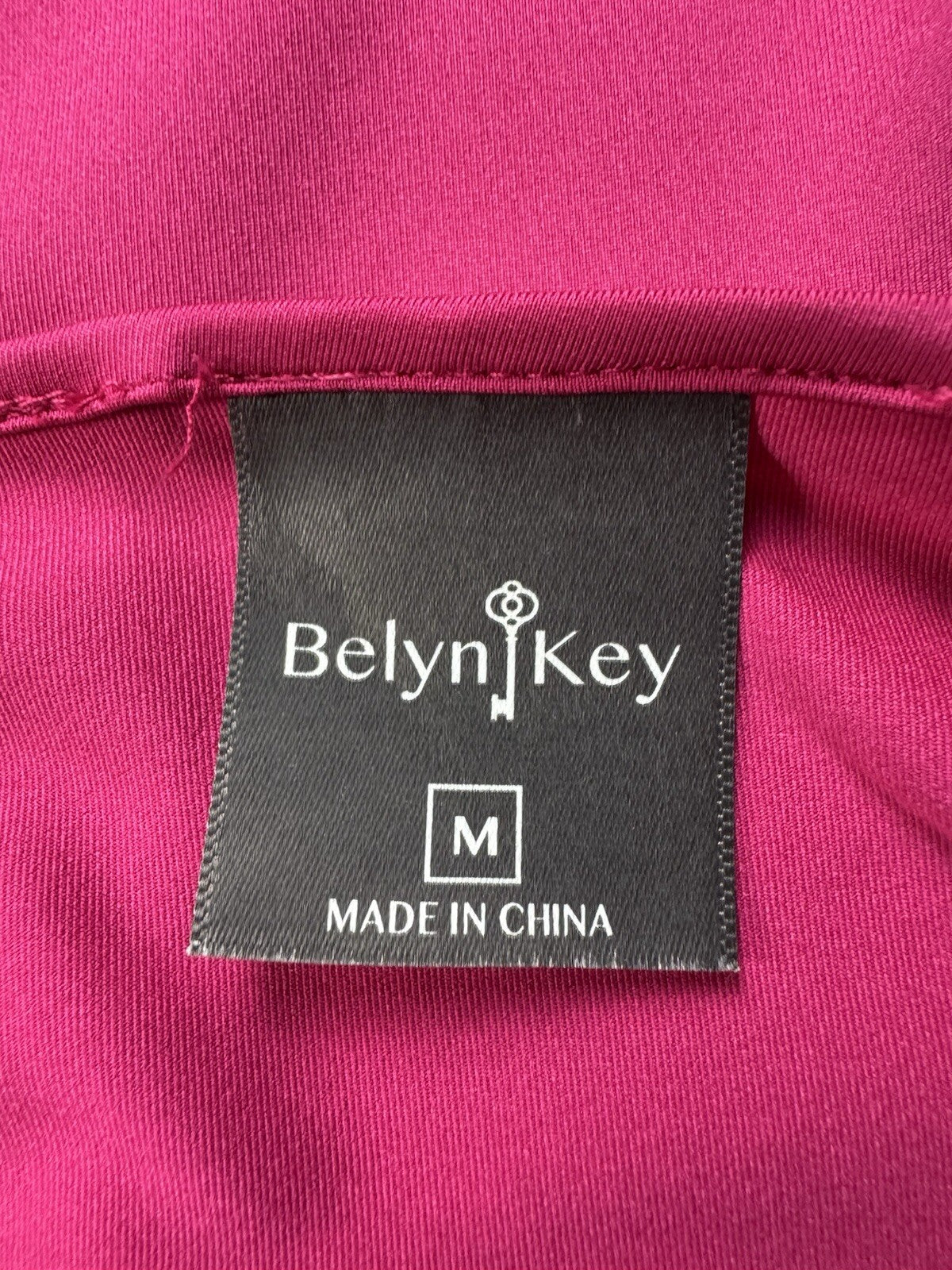 BELYN KEY Women’s Golf Sweatshirt Sz M.  (B.121)