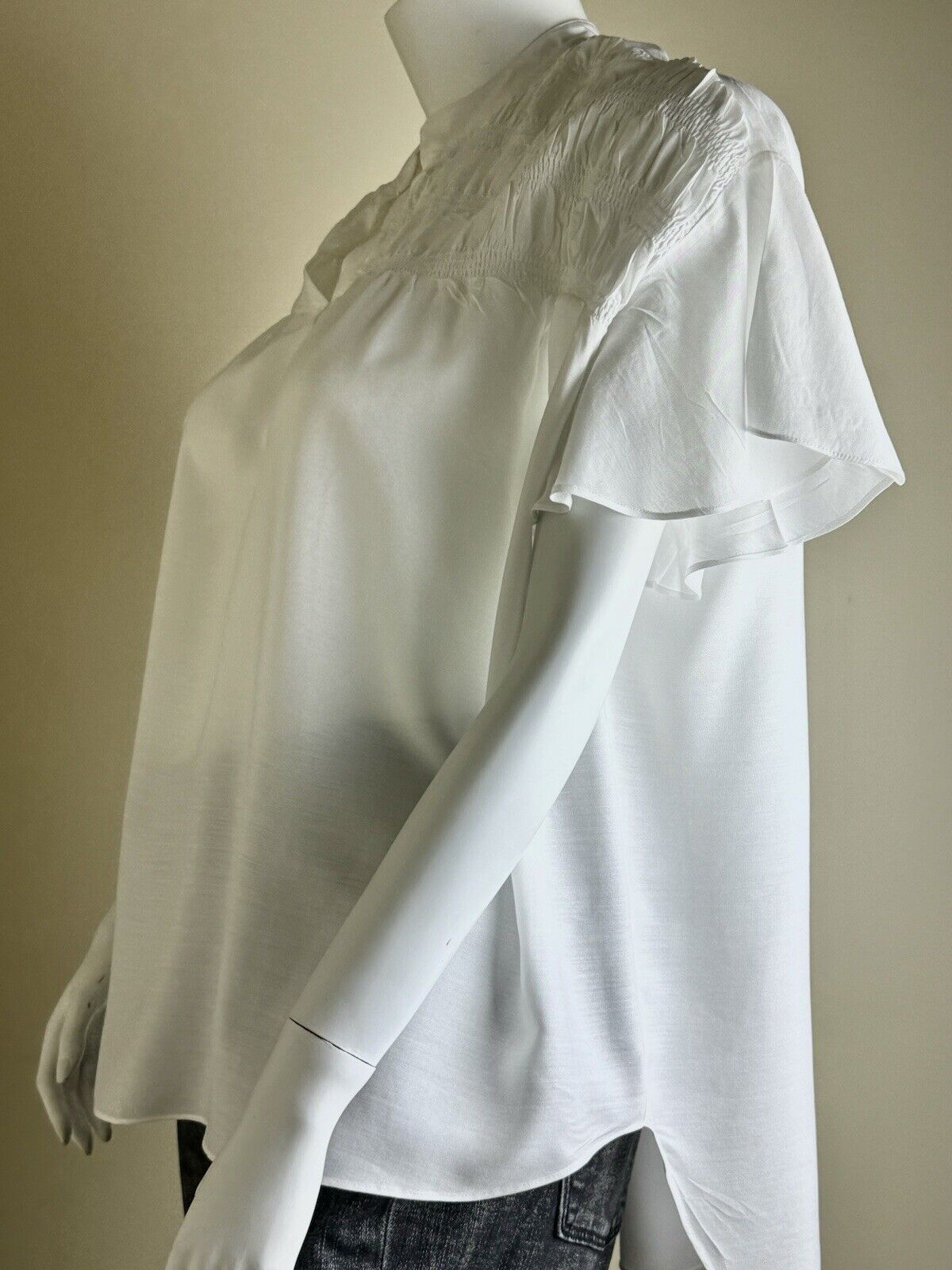 Rain Women’s White Blouse Sz L Shirt. (B.54)