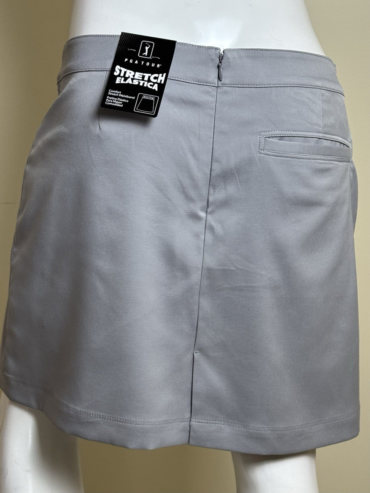 $68 PGA Tour Women’s Golf Skort Gray Pockets Sz 8.    (B.070)