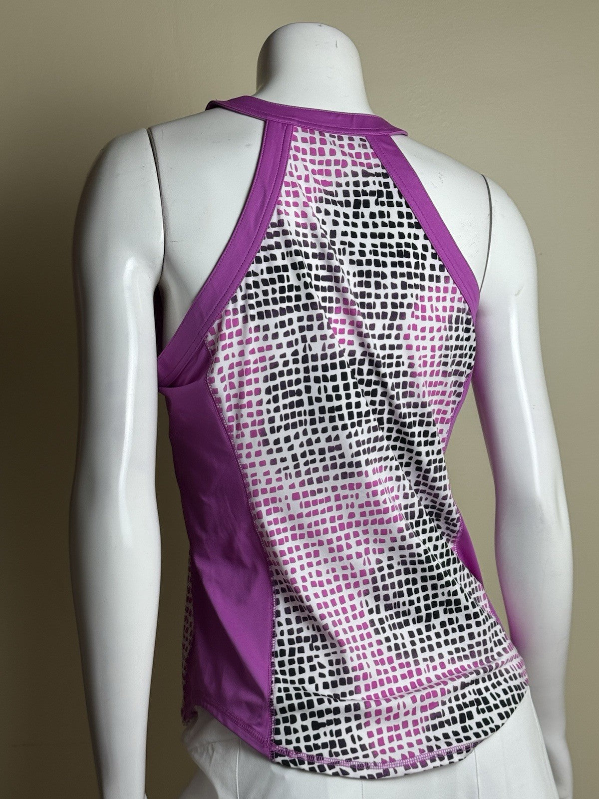 JOFIT Women's Golf Tank/Top Size S.   (B.182)