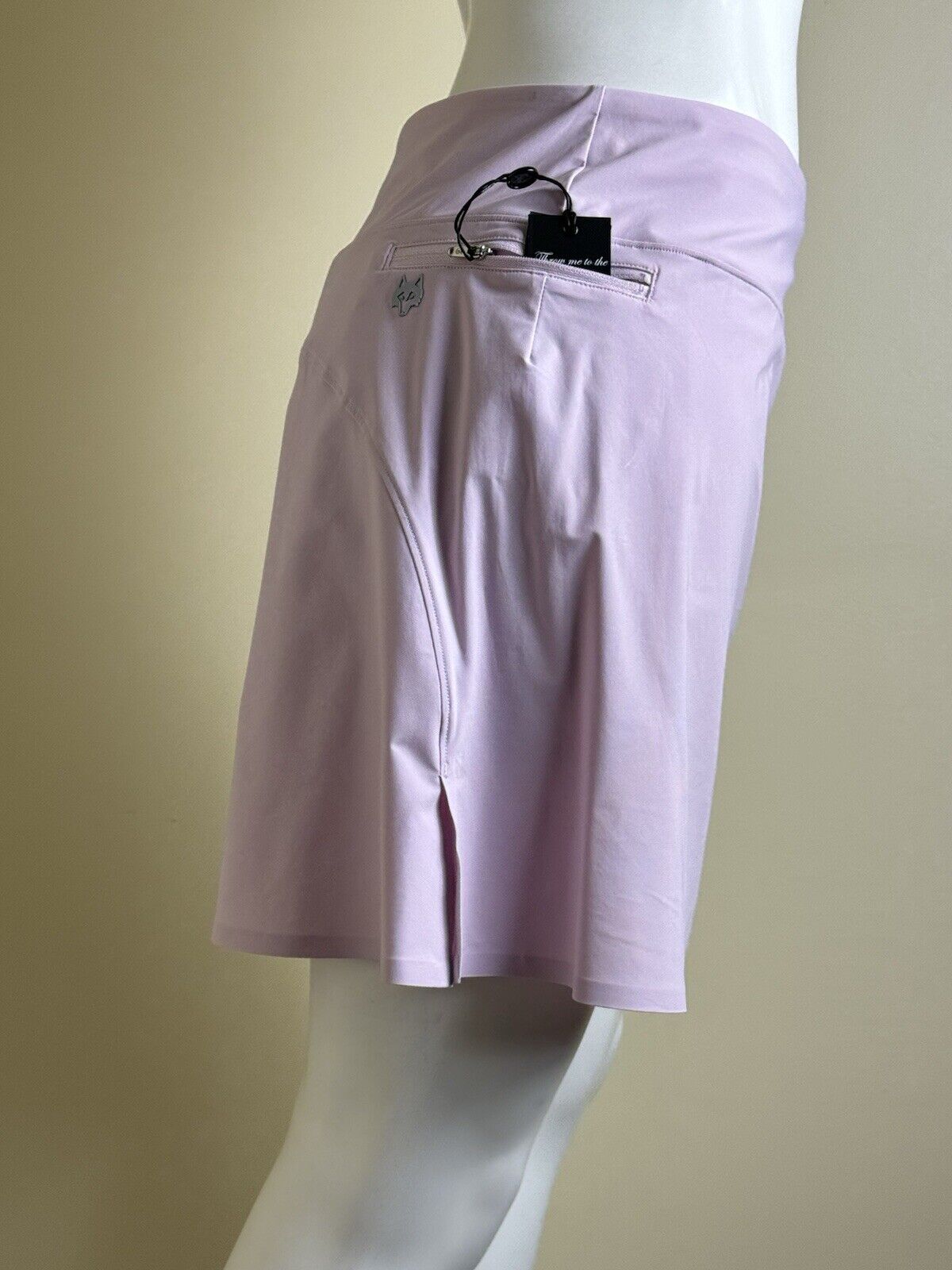 $108 Greyson Phoenix Skort Sz M Purple. (B.80)