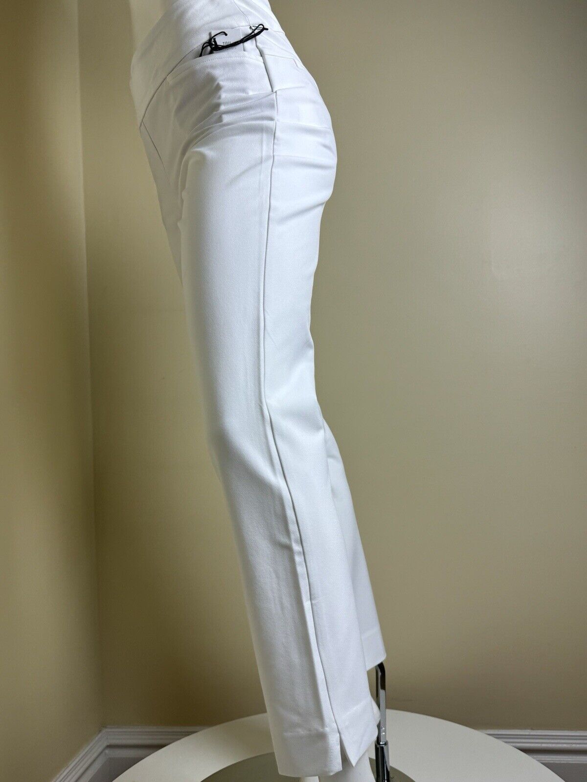 Tail Women's Golf Pants UPF 50+ Comfort Stretch White Sz 8. (B.82)