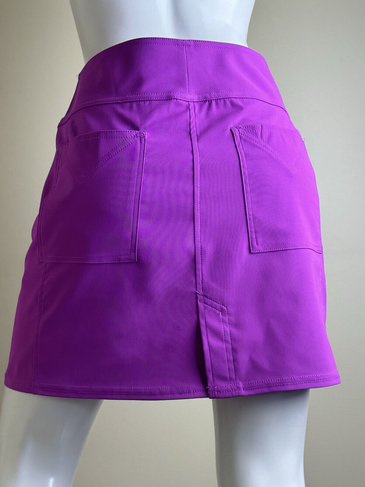 Jofit Women’s Golf Skirt Skort Sz 4   (B.62)