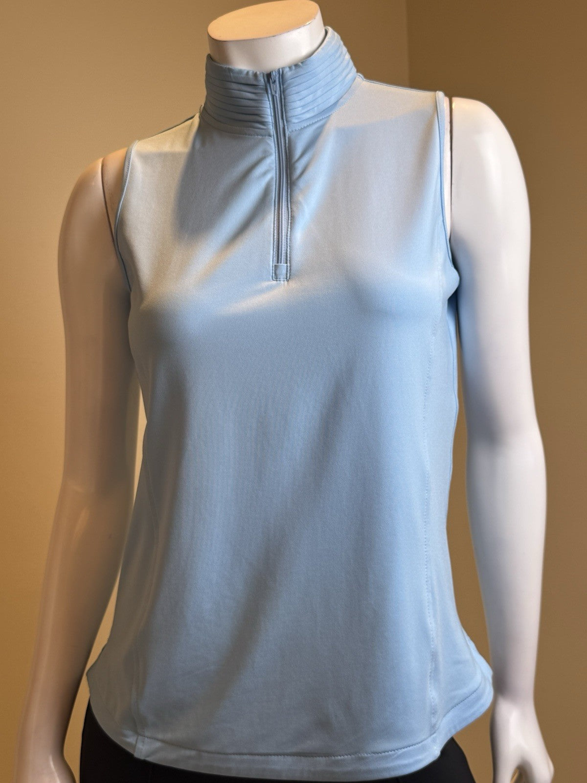 BELYN KEY Women’s Golf Shirt Sz S.    (B.167)