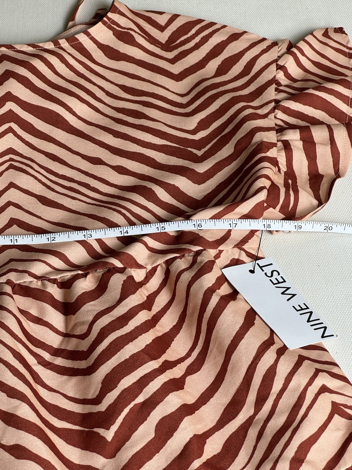 Nine West Women’s Animal Print Dress Sz M.        (B.53)