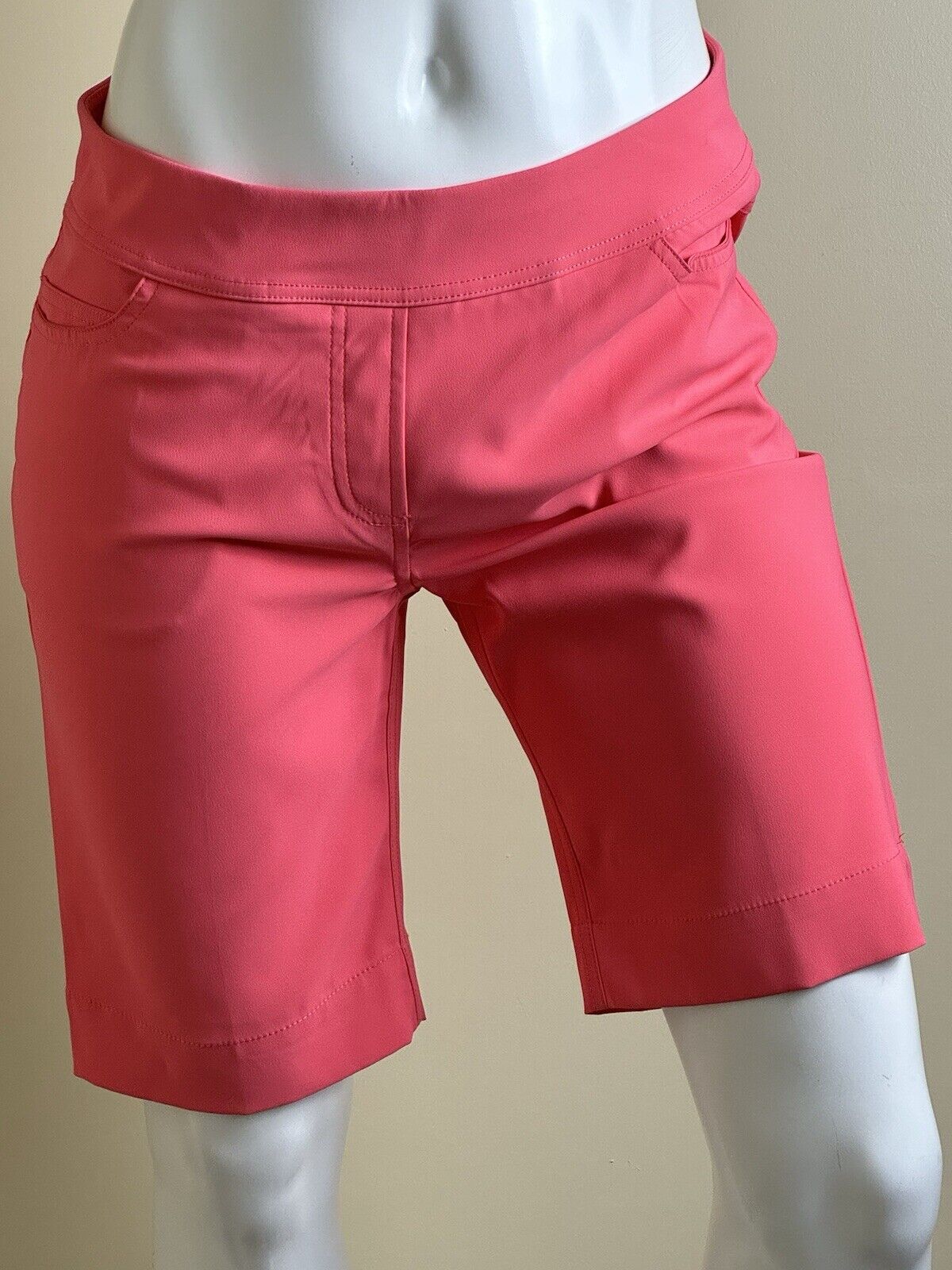 Sport Haley Women’s Golf Bermuda Shorts Sz 4.   (B.80)