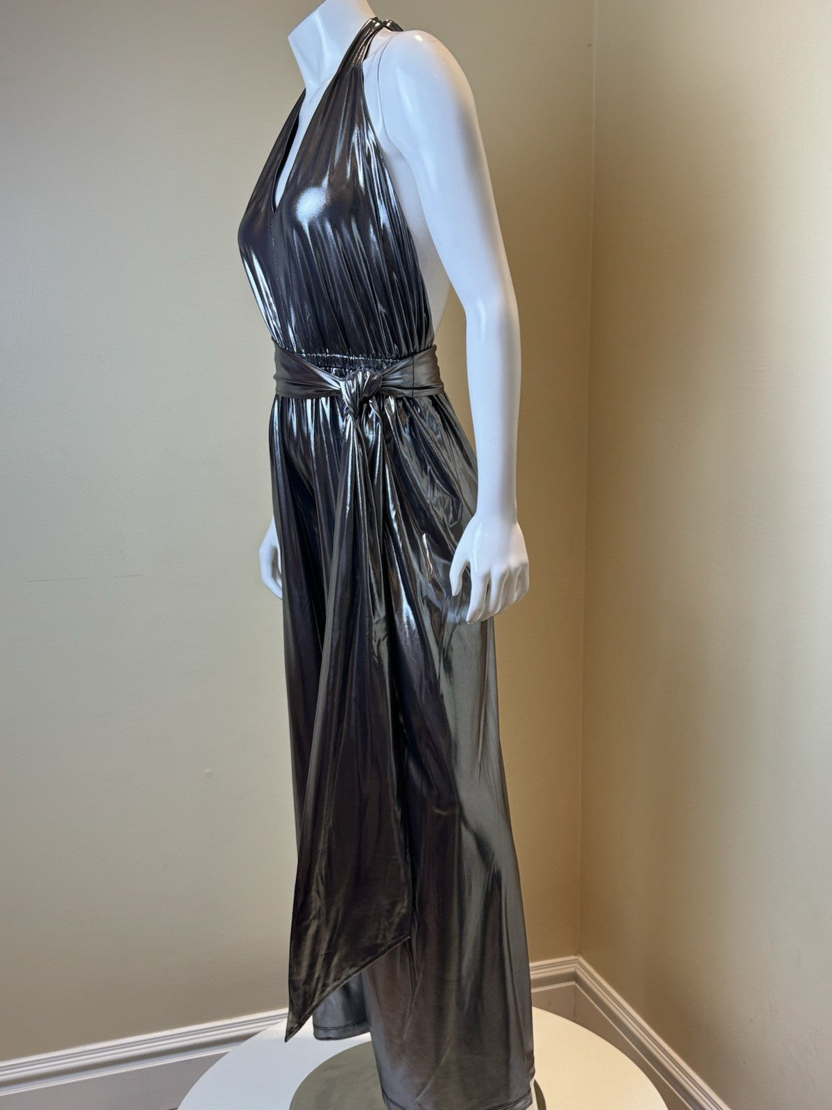 $158 French Connection Jumpsuit Women’s Metallic Silver Sz S. (B.164)
