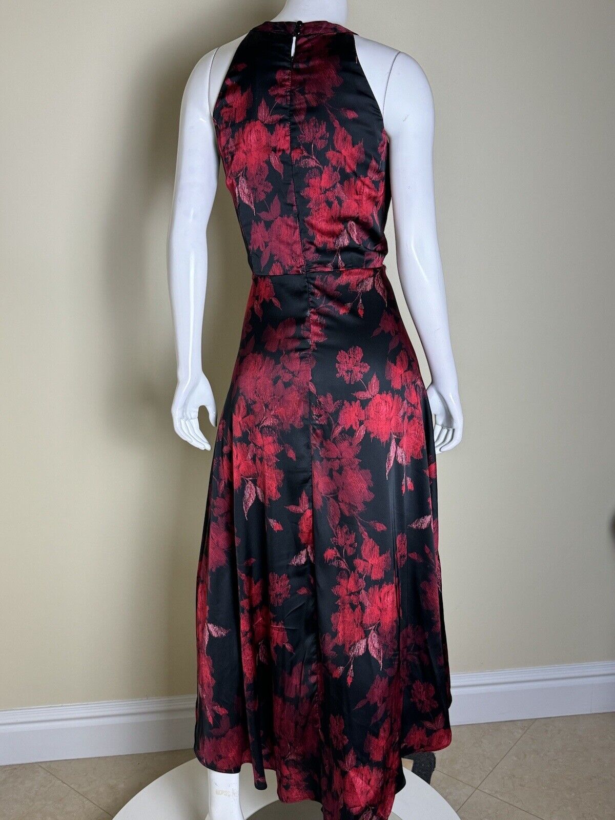 Chetta B Dress Women’s Size XL Black Red Floral. (57)