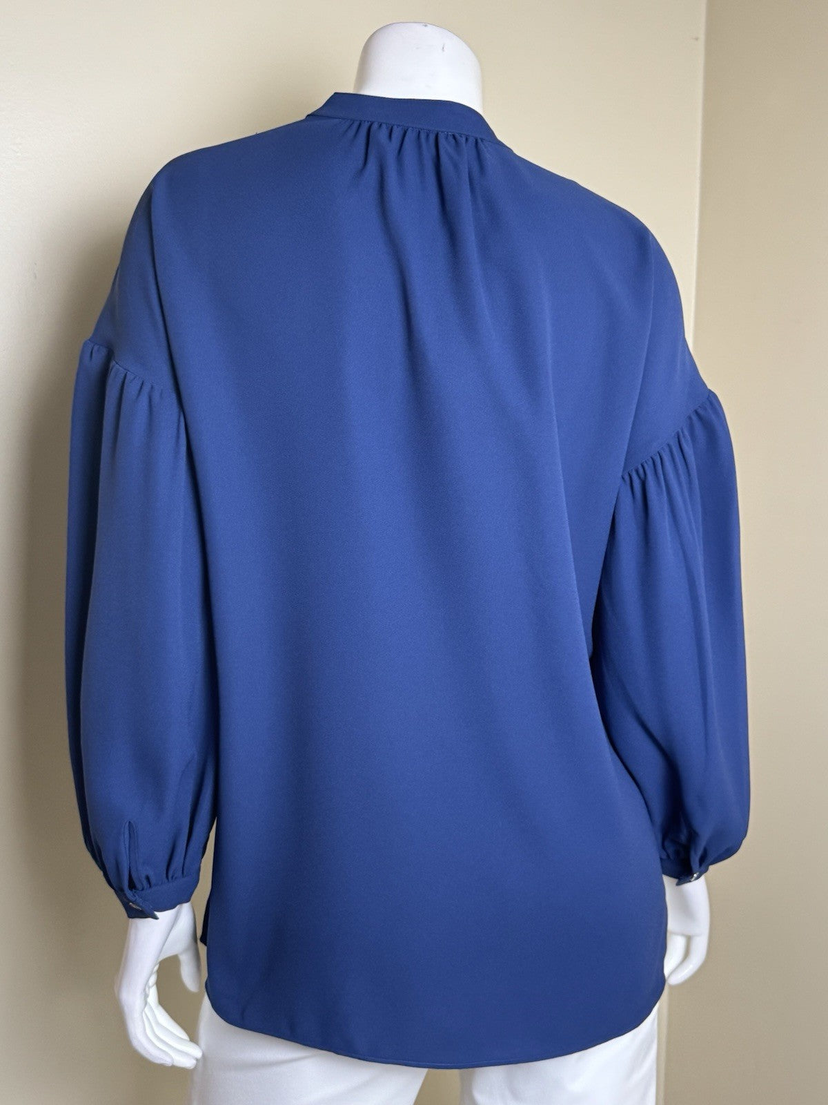 $145 Lauren Ralph Women’s Navy Blouse Sz S.   (B.172)