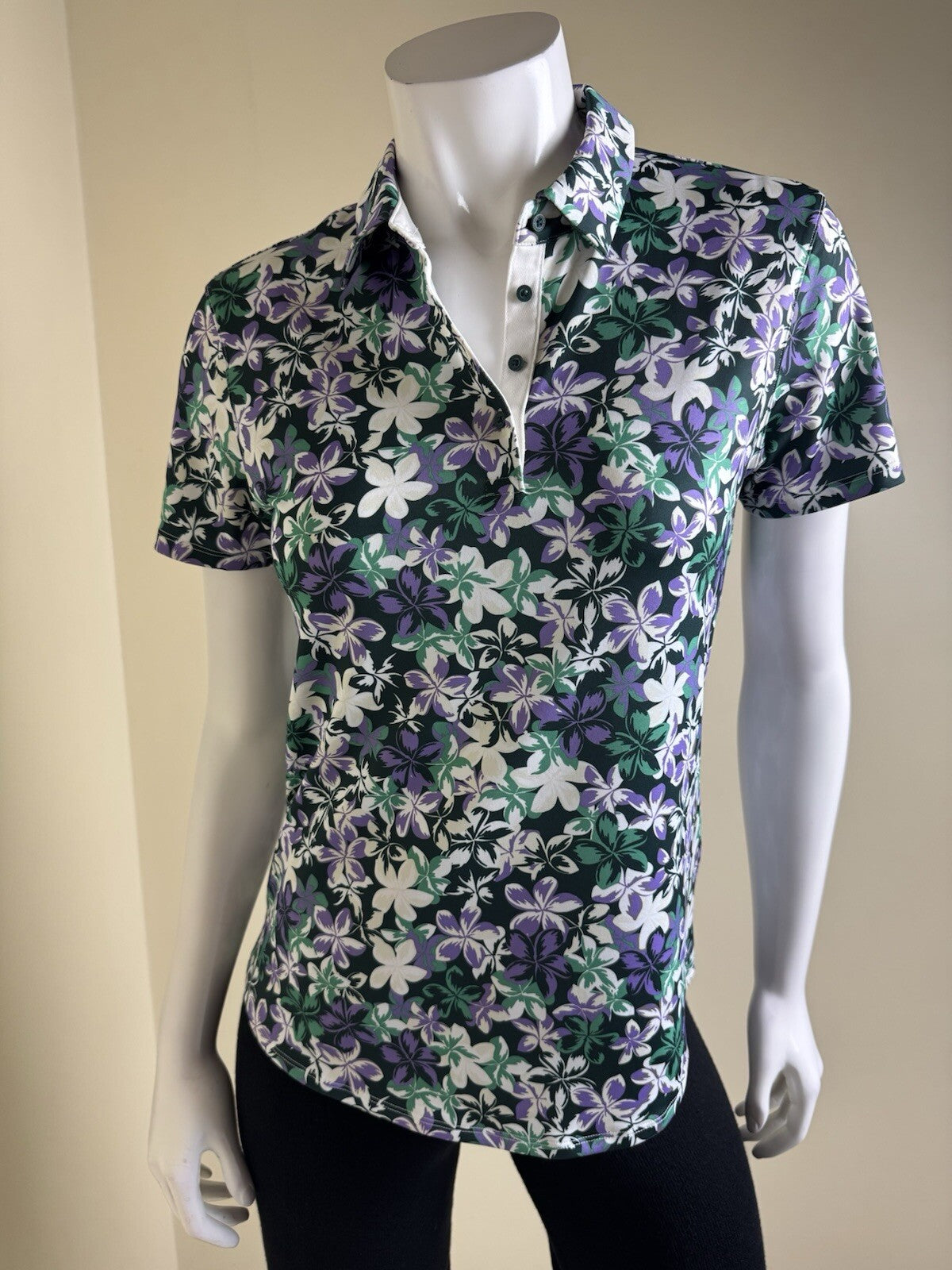 Puma Women’s Golf Shirt Sz S.   (B.192/8)