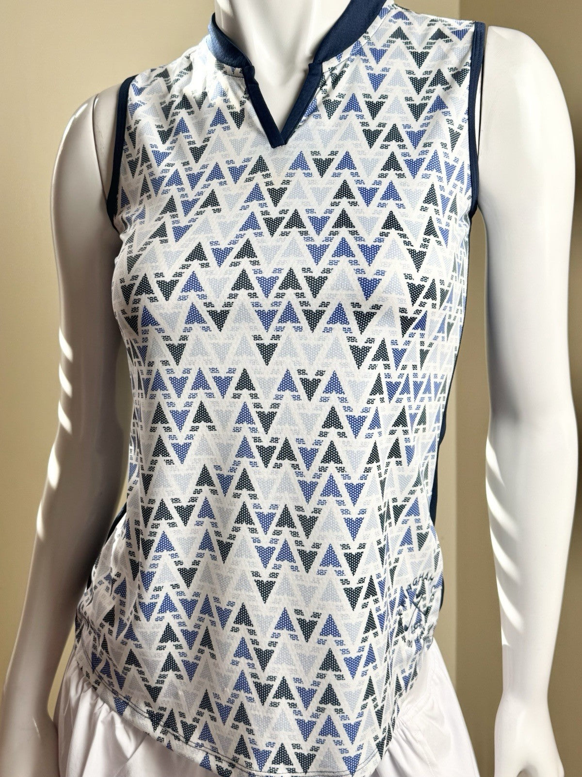 Adidas Women’s Golf Shirt Sz L    (B.187)