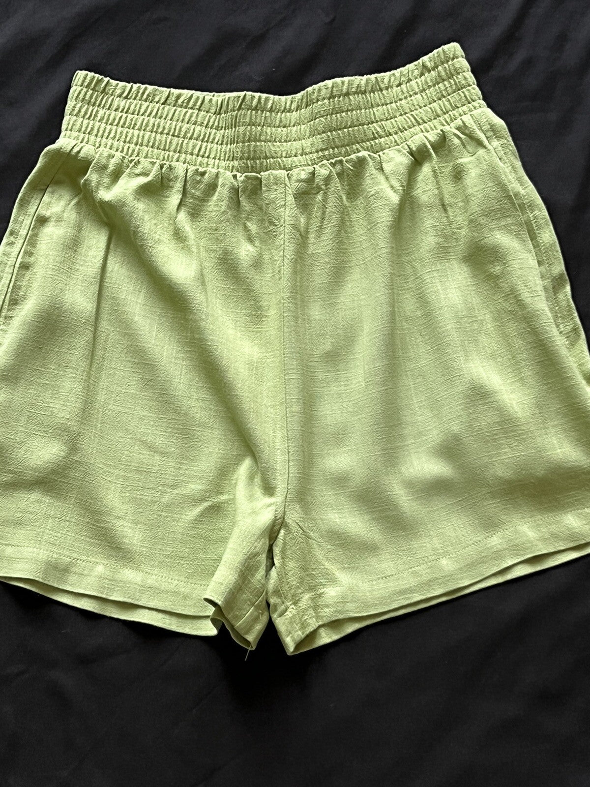$158 Walter Baker Women’s Ariel Green Shorts Sz M