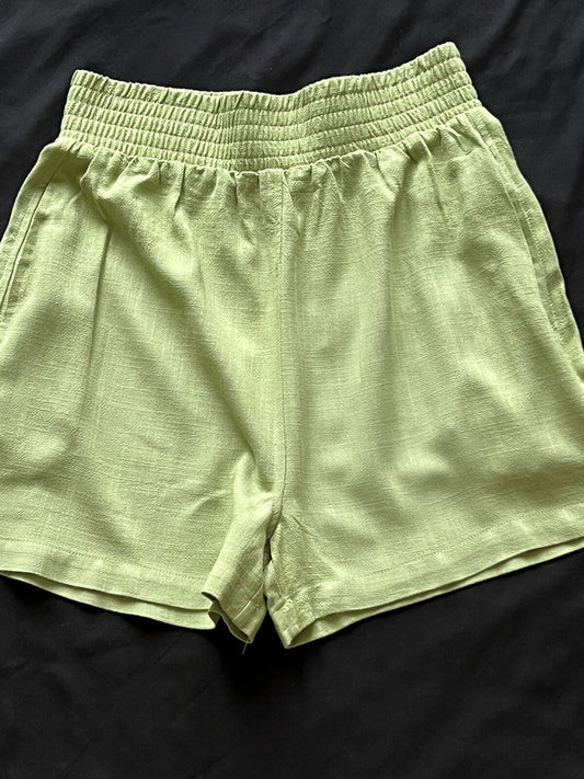 $158 Walter Baker Women’s Ariel Green Shorts Sz M