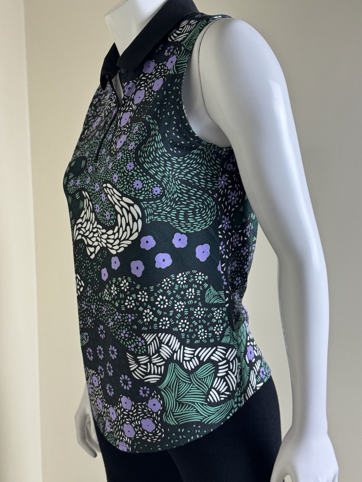 Puma Women’s Golf Shirt Sleeveless Sz S.  (B.130/5)