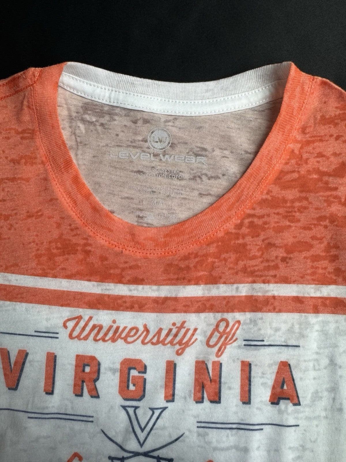 LeverWear Women's Virginia Logo shirt Sz M   (B.170)