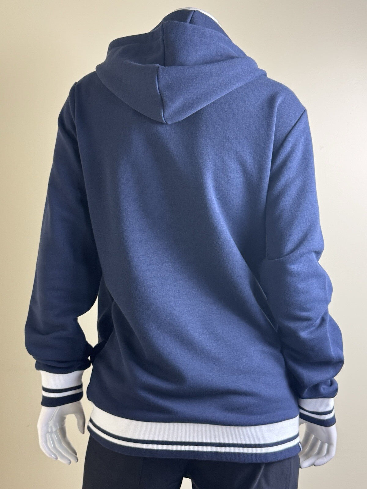 Puma Women's Hooded Golf Sweater Size S.   (B.128)