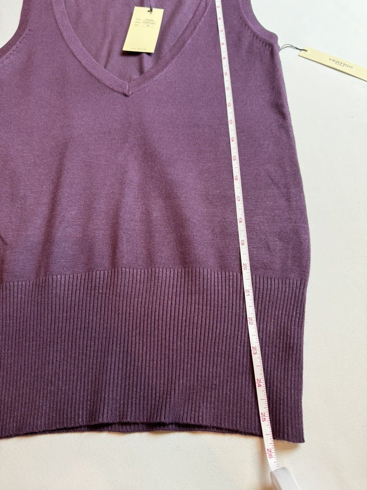 $230 Vertigo Paris Women’s Eggplant Color Top Size M      (B.68))