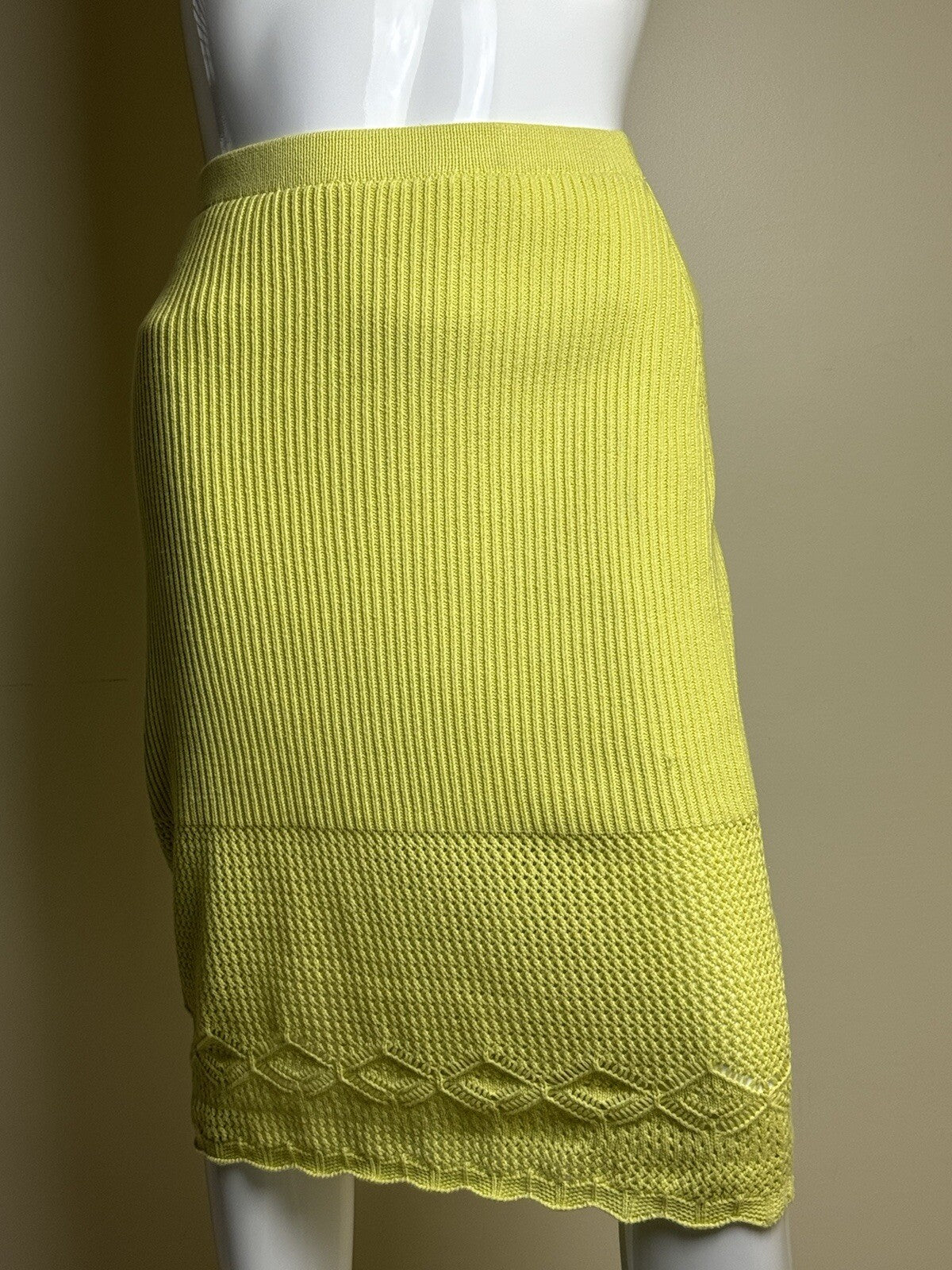 House of Harlow Women’s Knit Midi Skirt Sz L. (B.105)