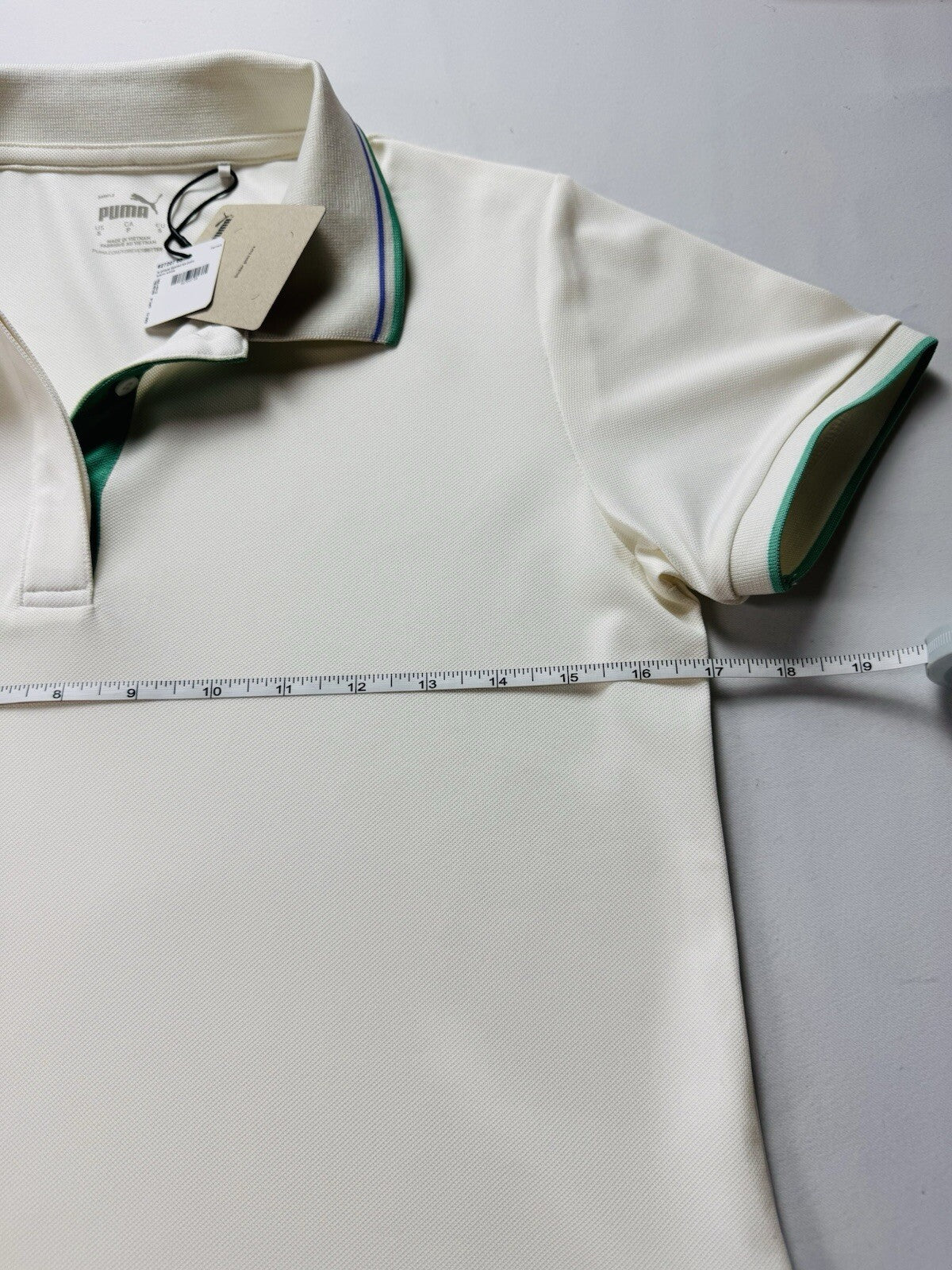 Puma Women’s Golf Shirt Sz S.   (B.130/7)