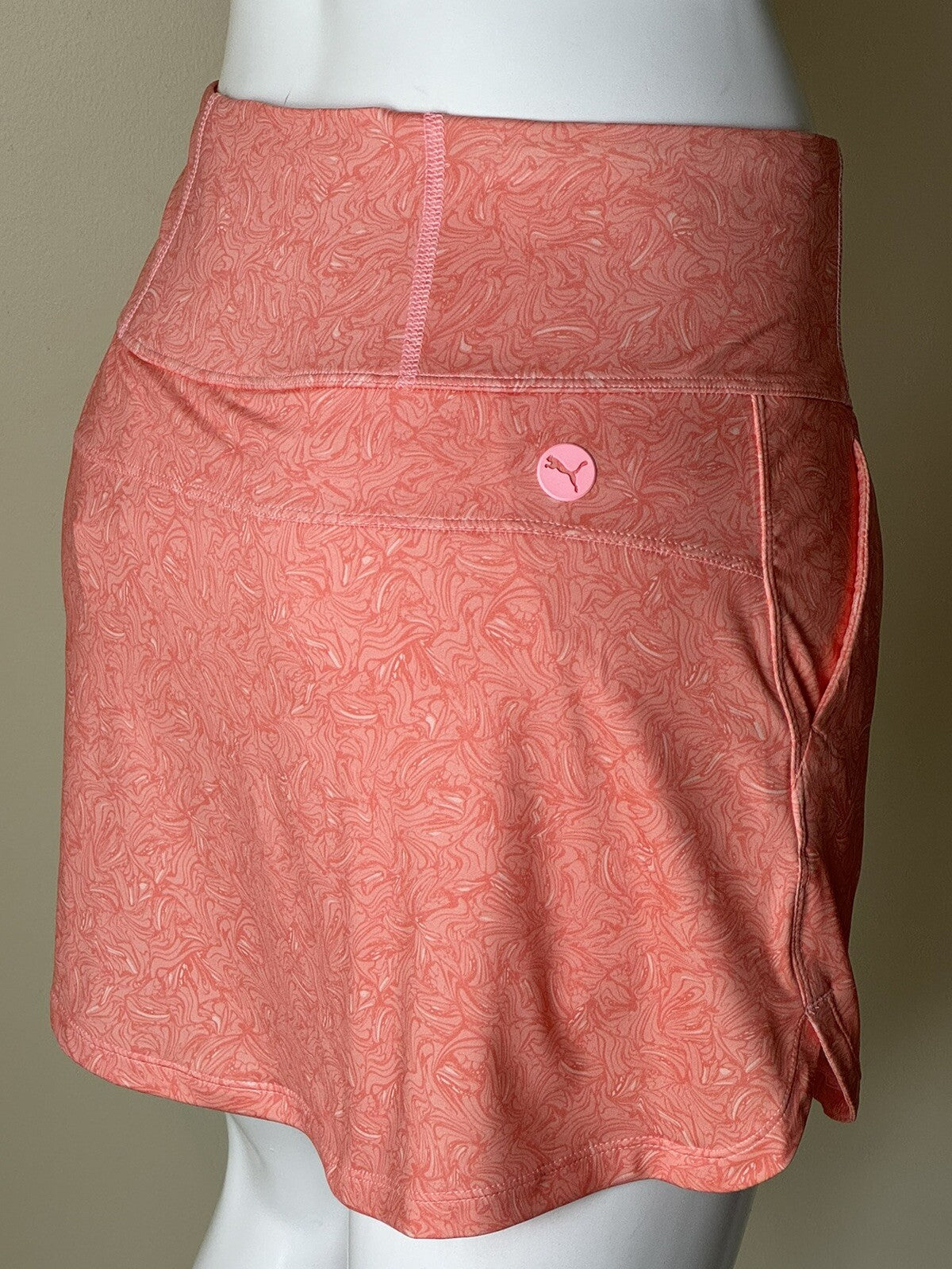 Puma Women’s Golf Skirt Skort Sz S . (48)