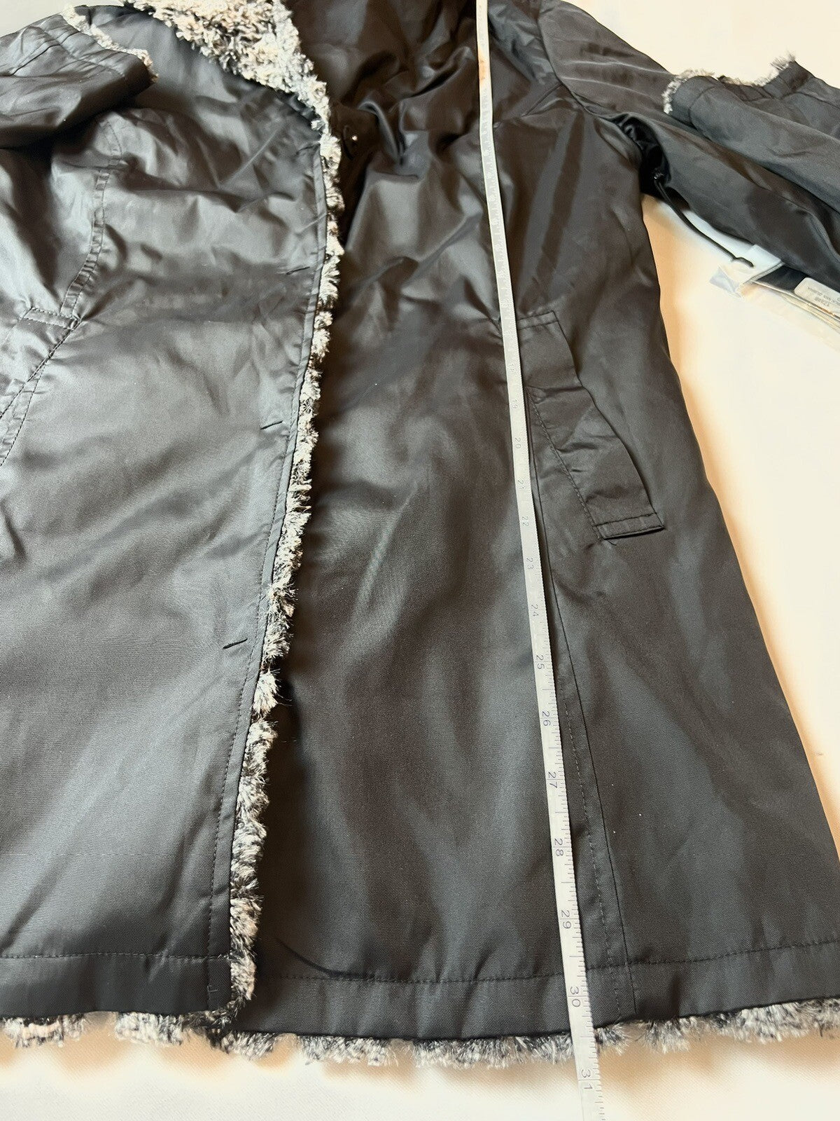 UBU Clothing Co. Black,Gray Faux Fur Reversible Sz XS Rain Resistant Coat (11)