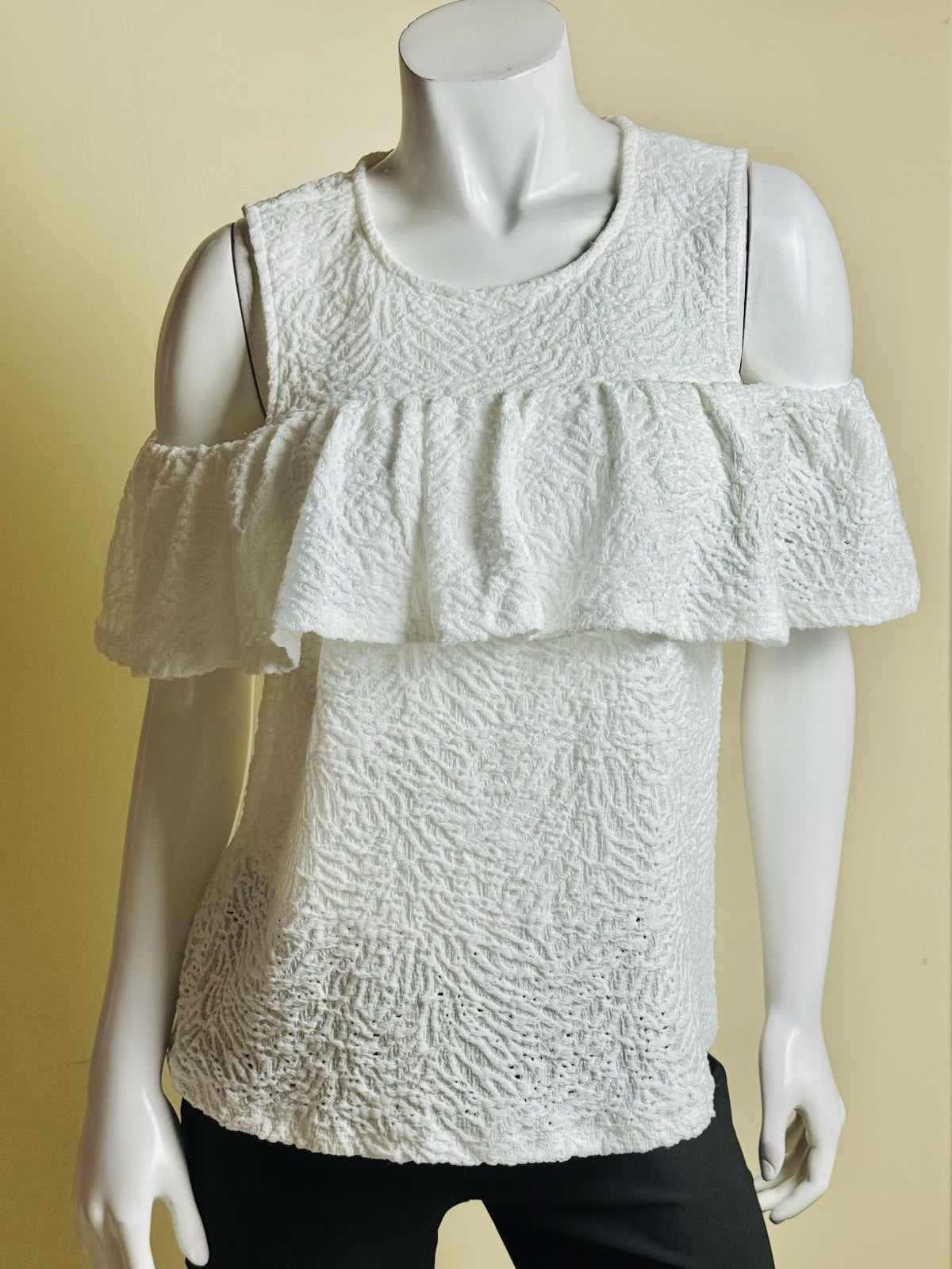 $98 Michael Kors Women’s White Off The Shoulders Blouse Sz L.     (B.181)
