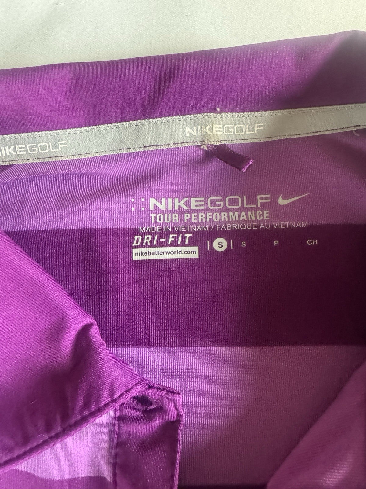 Nike Women’s Golf Shirt Sz S       (B.188)