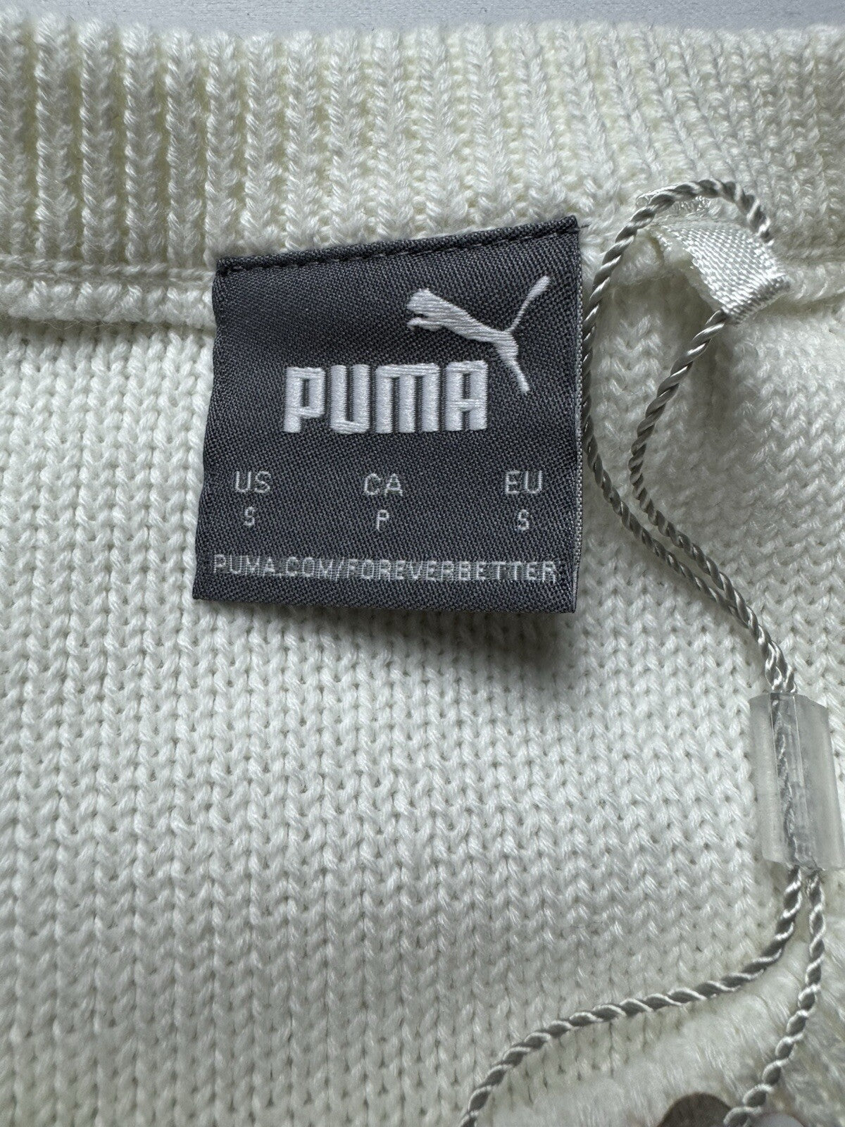 Puma Women's Golf Sweater Ivory Size S.   (B.125)