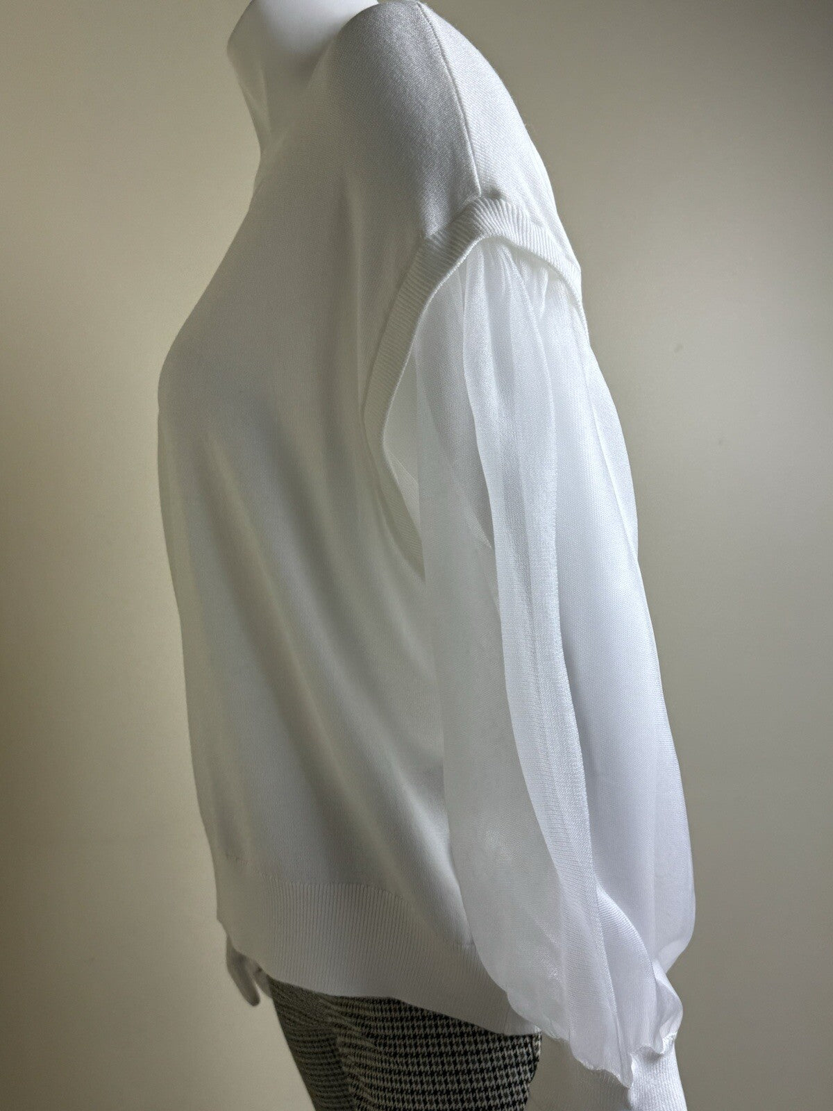 $99 DKNY Women’s Mesh Long Sleeves Shirt Sweater Size L.      (B.99)