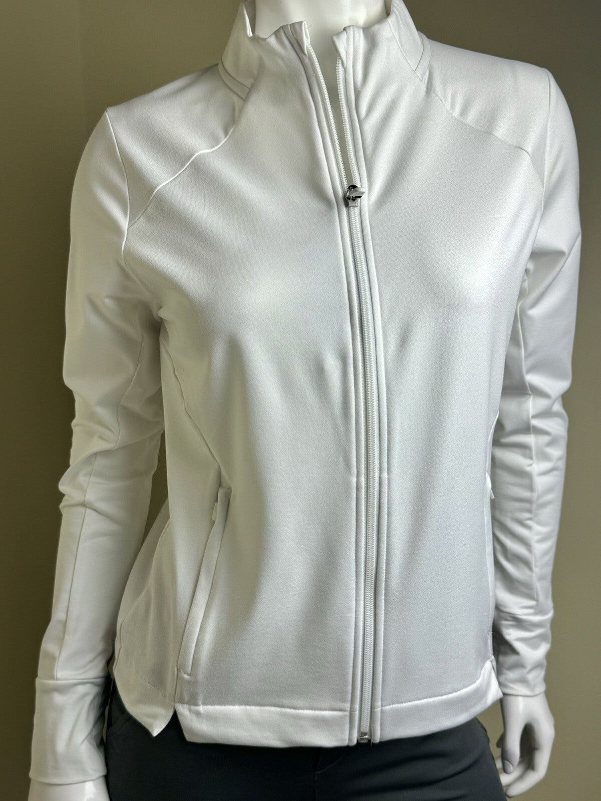 PUMA Women's White Jacket Pockets Sz S.  (B.112)