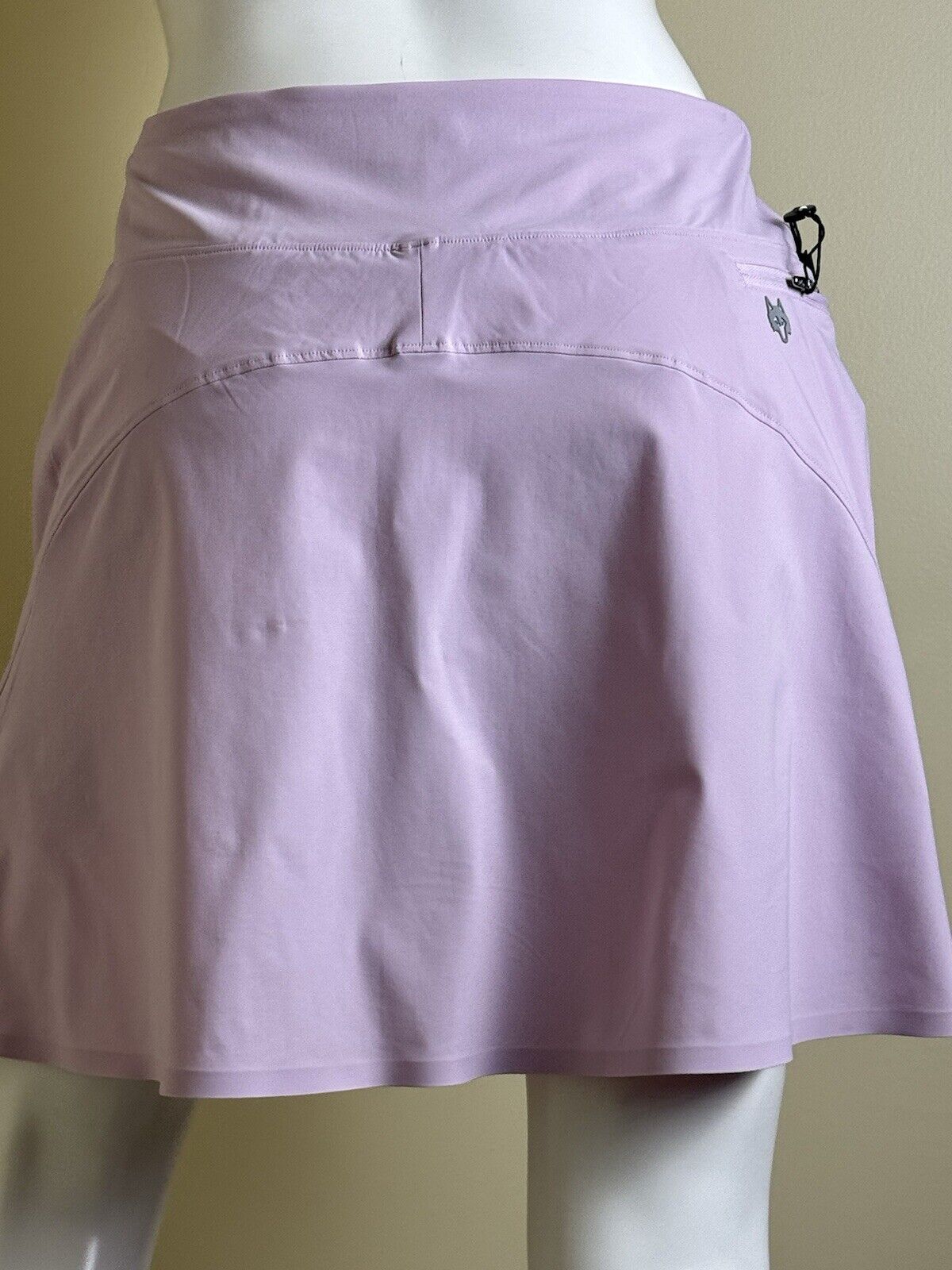 $108 Greyson Phoenix Skort Sz M Purple. (B.80)