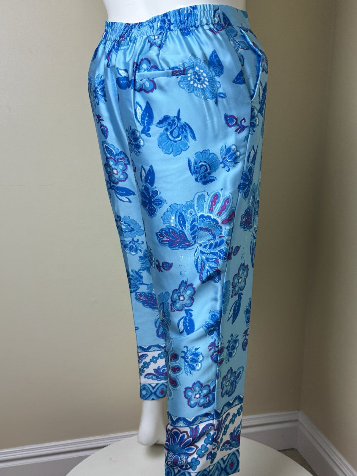 $68 Magaschoni Trousers Blue Floral Sz XL.  (B.159)