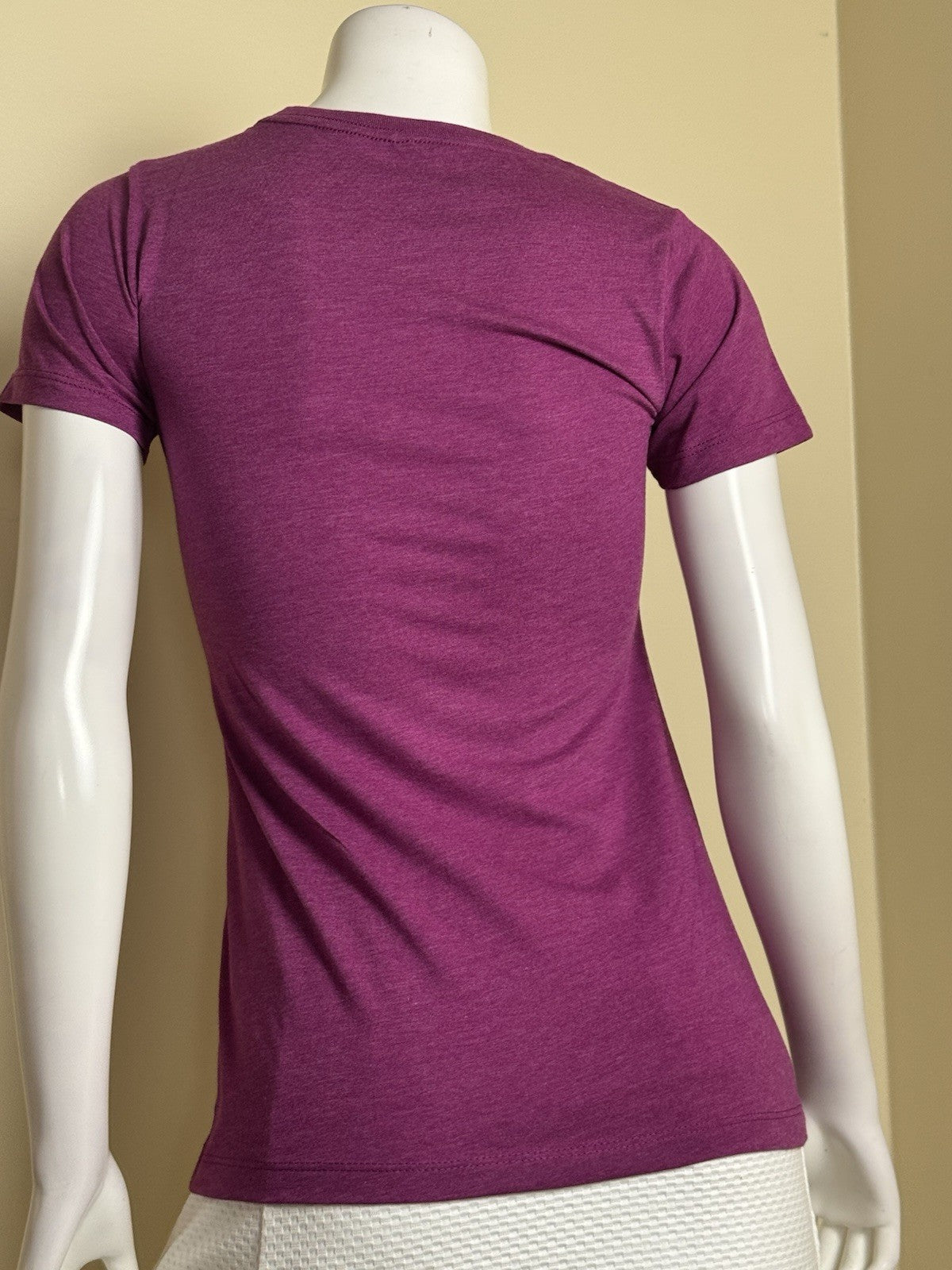 Black Clover Women’s T-Shirt  Pullover Sz S  (B.174)