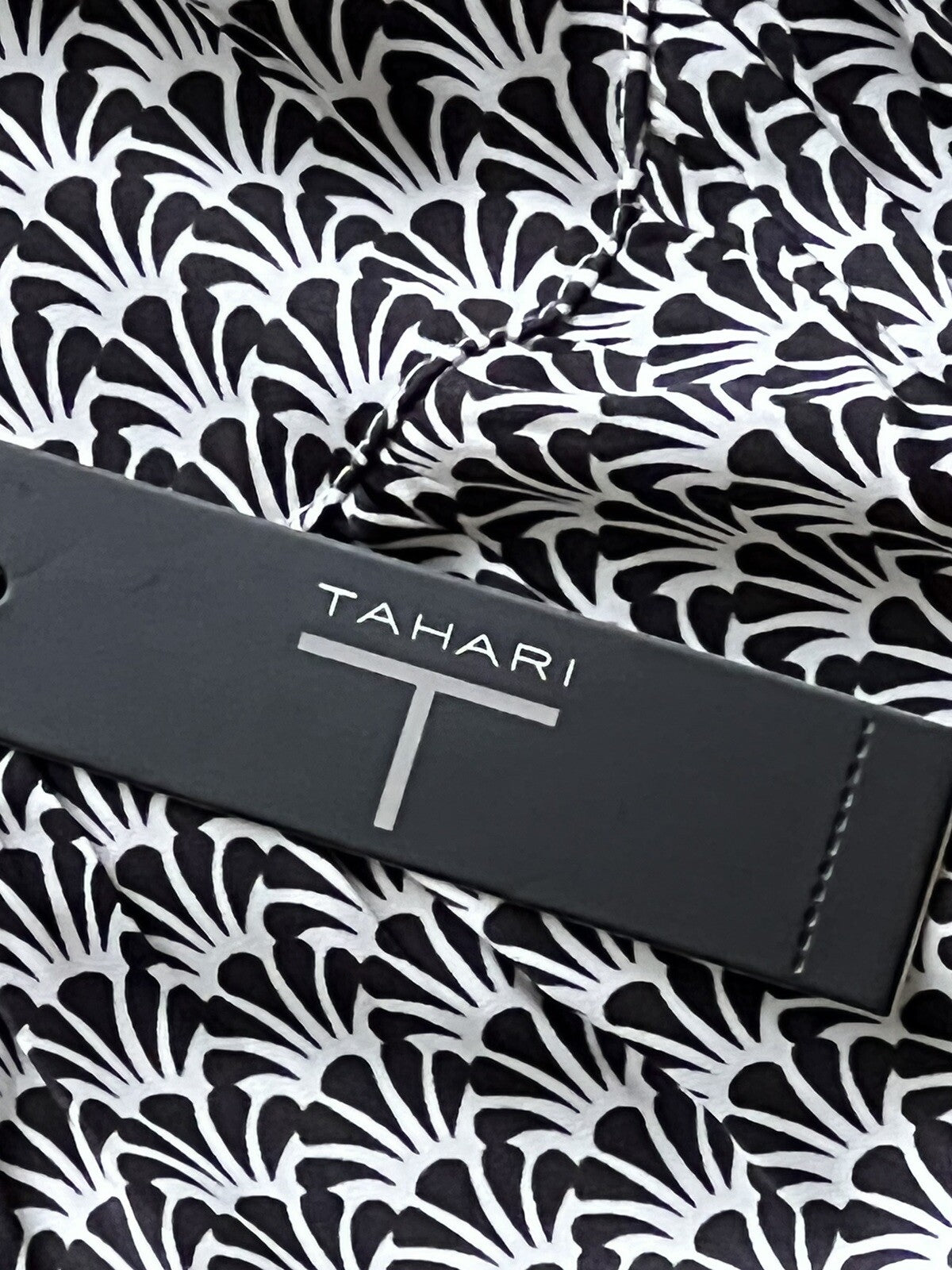 TAHARI Women's Blouse Black,White Top Sz S