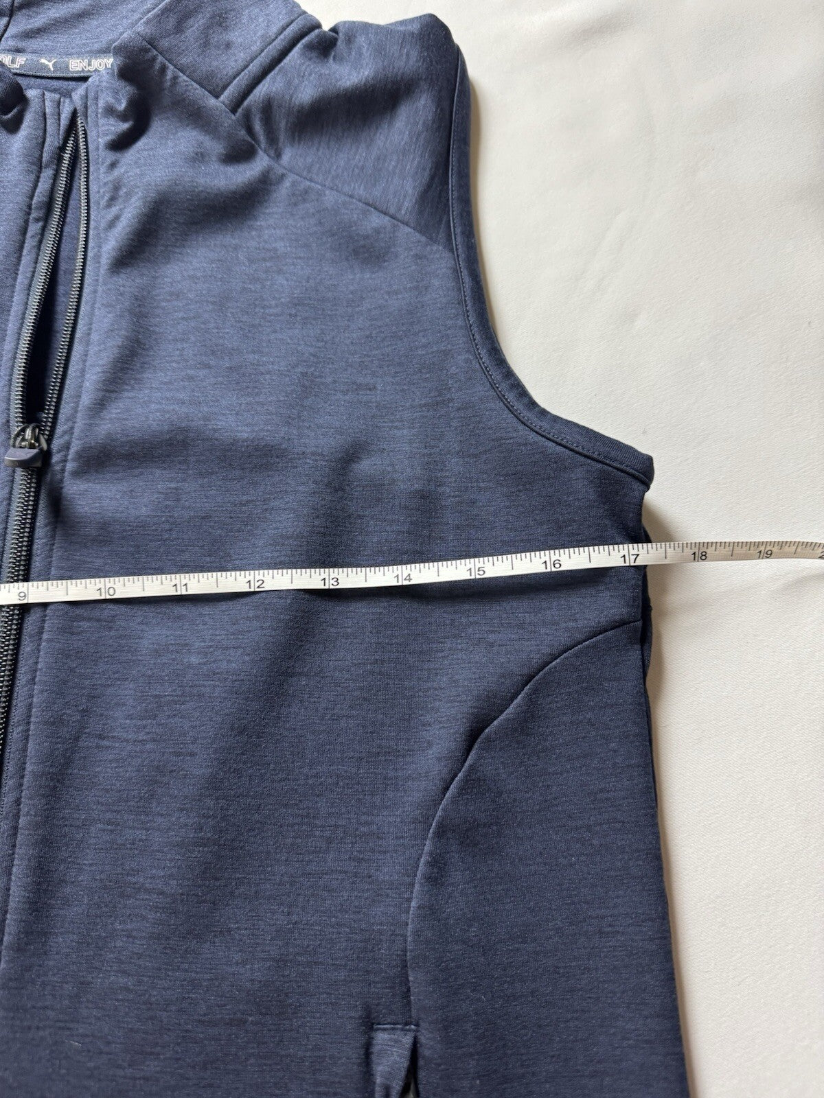 Puma Women’s Golf Navy VEST Sz S.    (B.110/2)