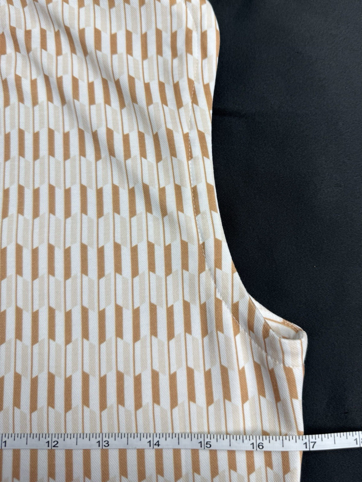 $130 A. Putnam Women’s Sleeveless Keyhole Top Sz S. (B.170)