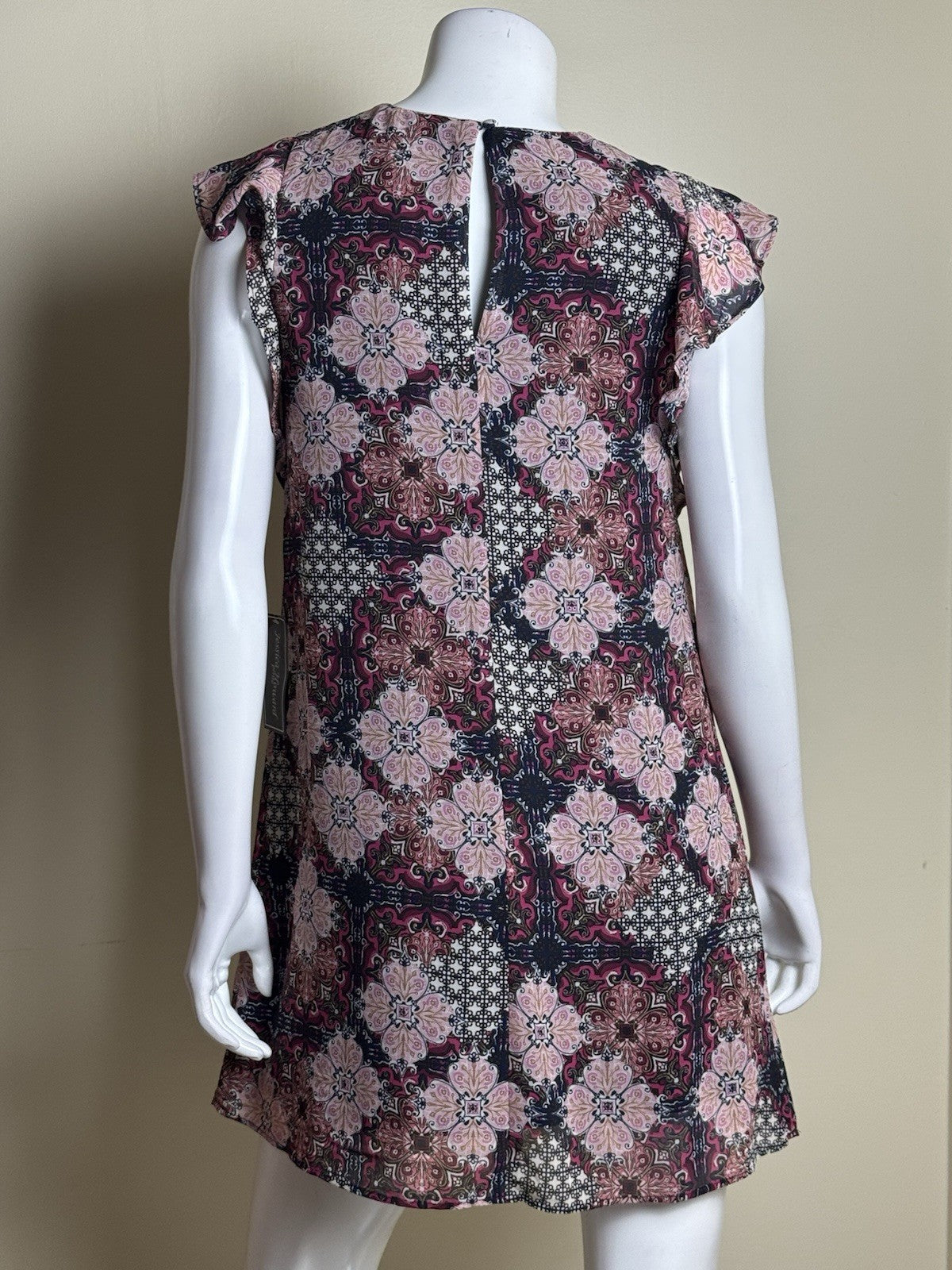 Jessica Howard Women’s Fit & Flare Dress Size 4P.    (B.179)