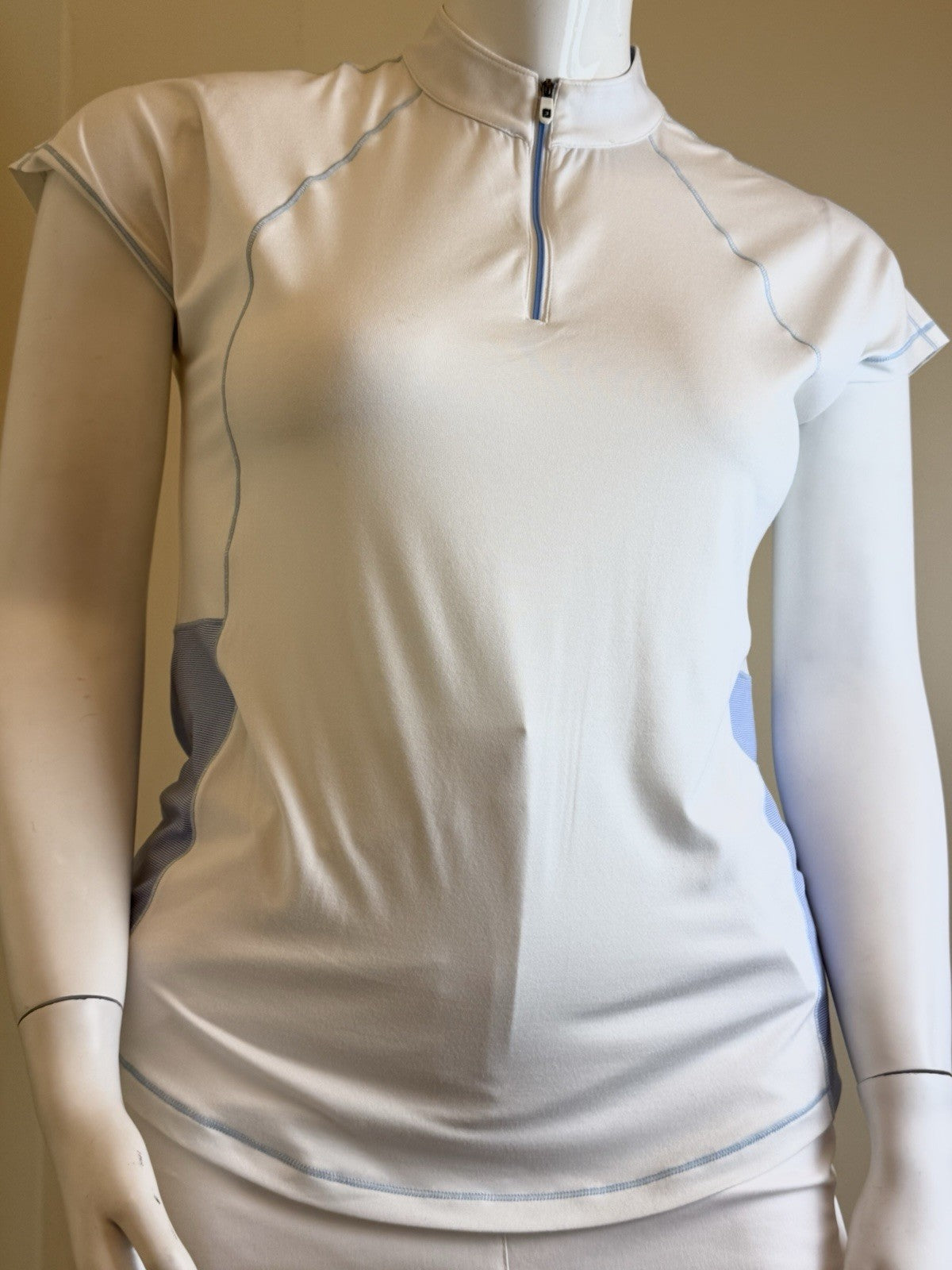 FootJoy Women's Golf Polo Shirt  Sz L.    (B.161)