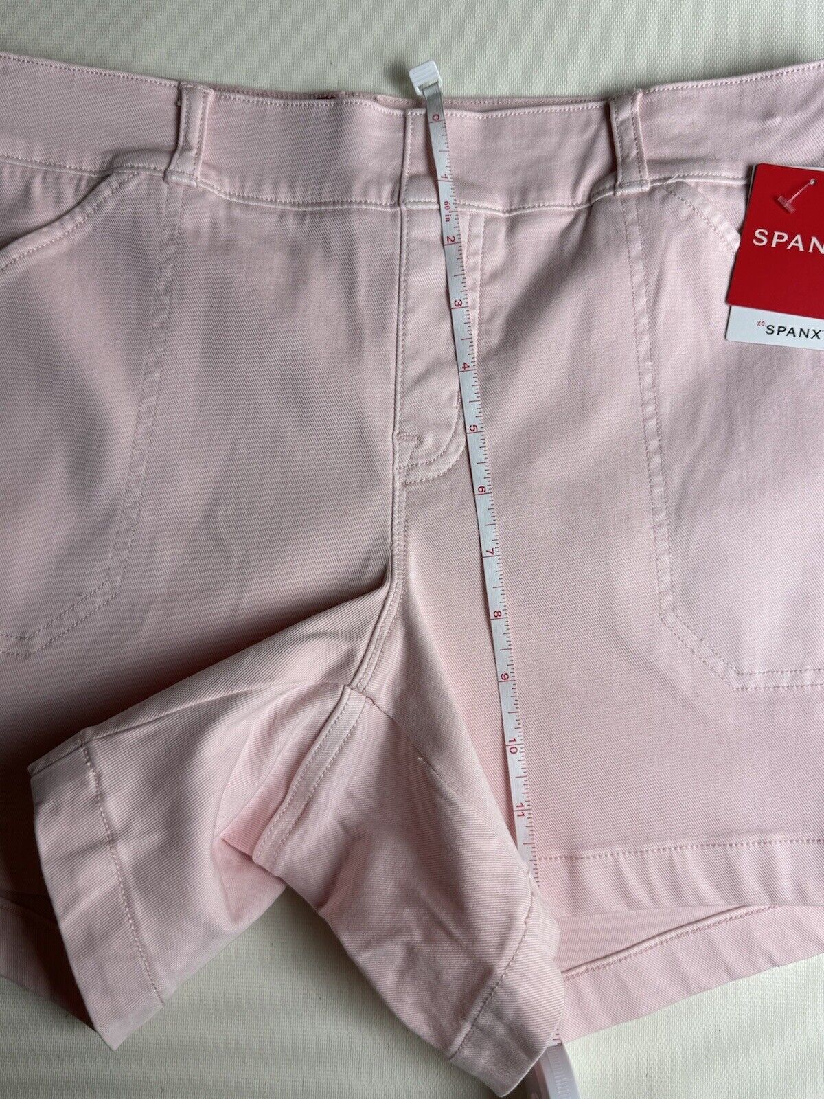 Spanx Women's Soft Pink Stretch Twill Shorts Sz L. (56)