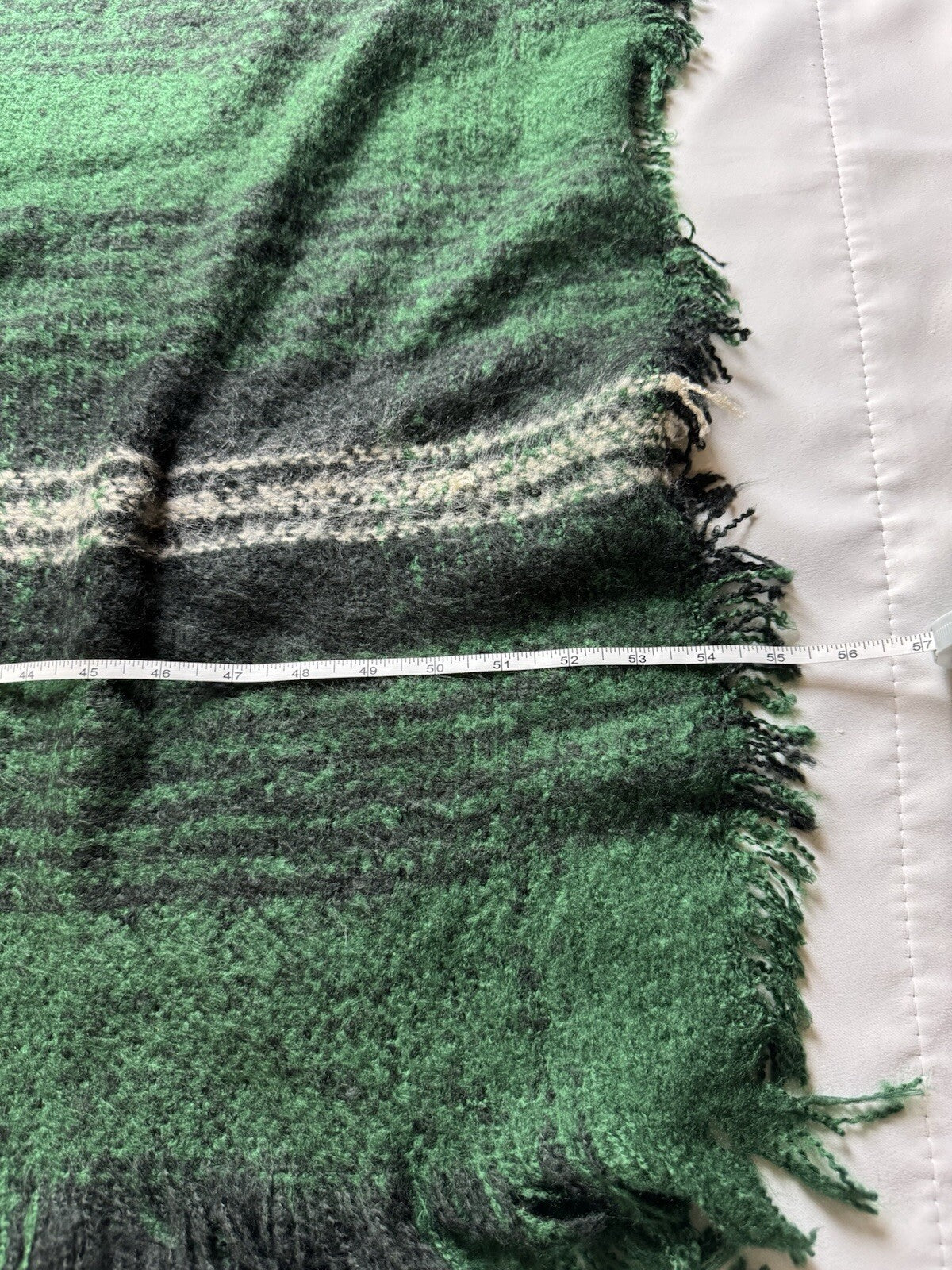 $98 MAX EDITION WOMAN’S GREEN & BLACK PLAID PONCHO SZ S/M. (B.123)