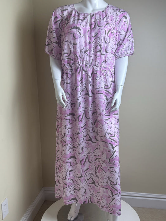 $63 Nine West Floral Maxi Dress Sz 3XL.  (B.169)