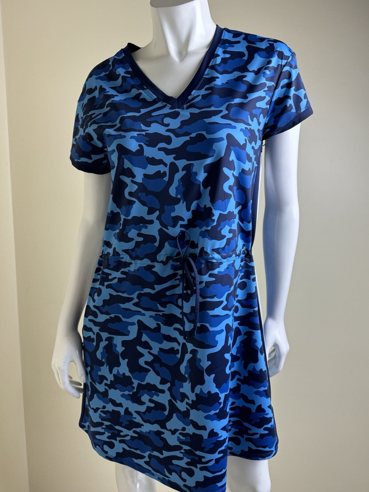 Kinona Golf Dress UPF 50+ Camo Print Pockets Pullover Sz S.   (B.103)