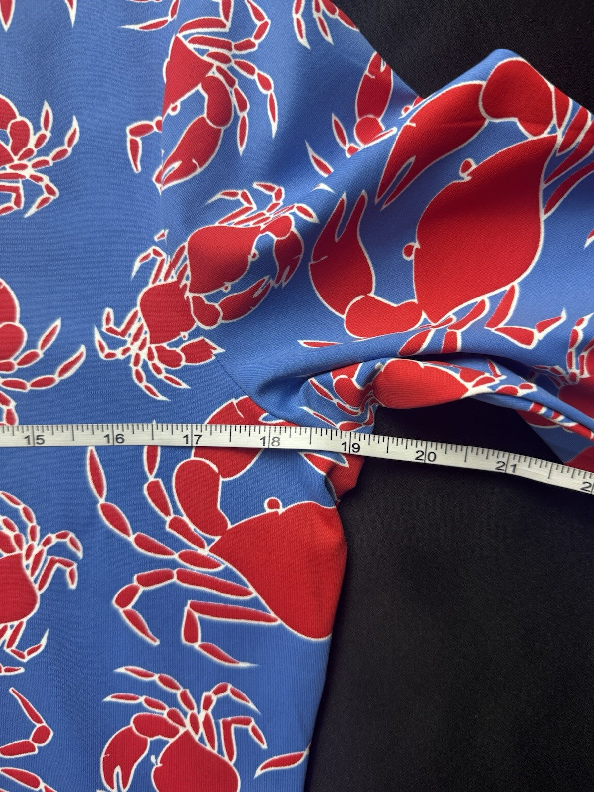 Sailor-Sailor Women’s Crabs Printed Golf Tennis Shirt Size M.    (B.159)