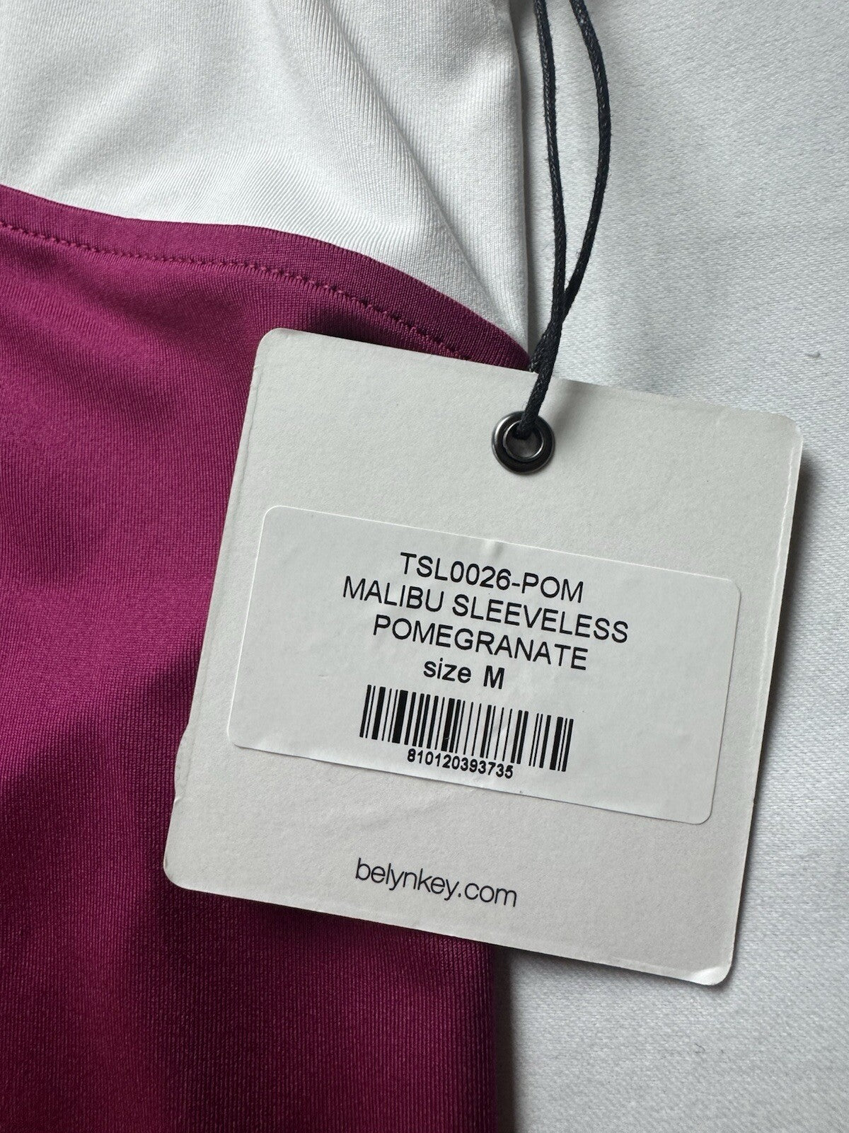 BELYN KEY Women’s Sleeveless Golf Shirt Sz M.    (B.141)