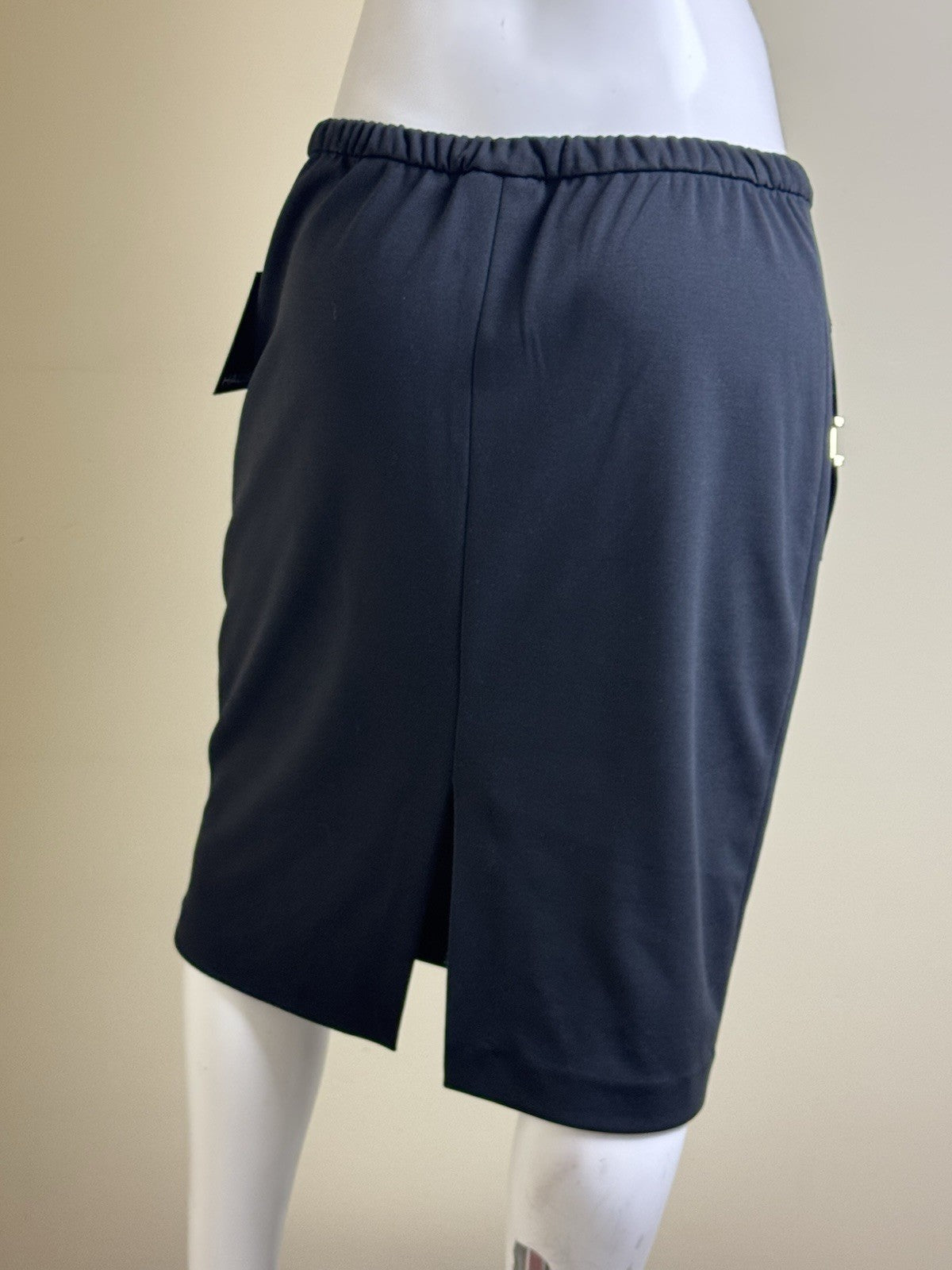 HALSTON Women's Pencil Skirt Lined Knee Length Size M.  (B.155)