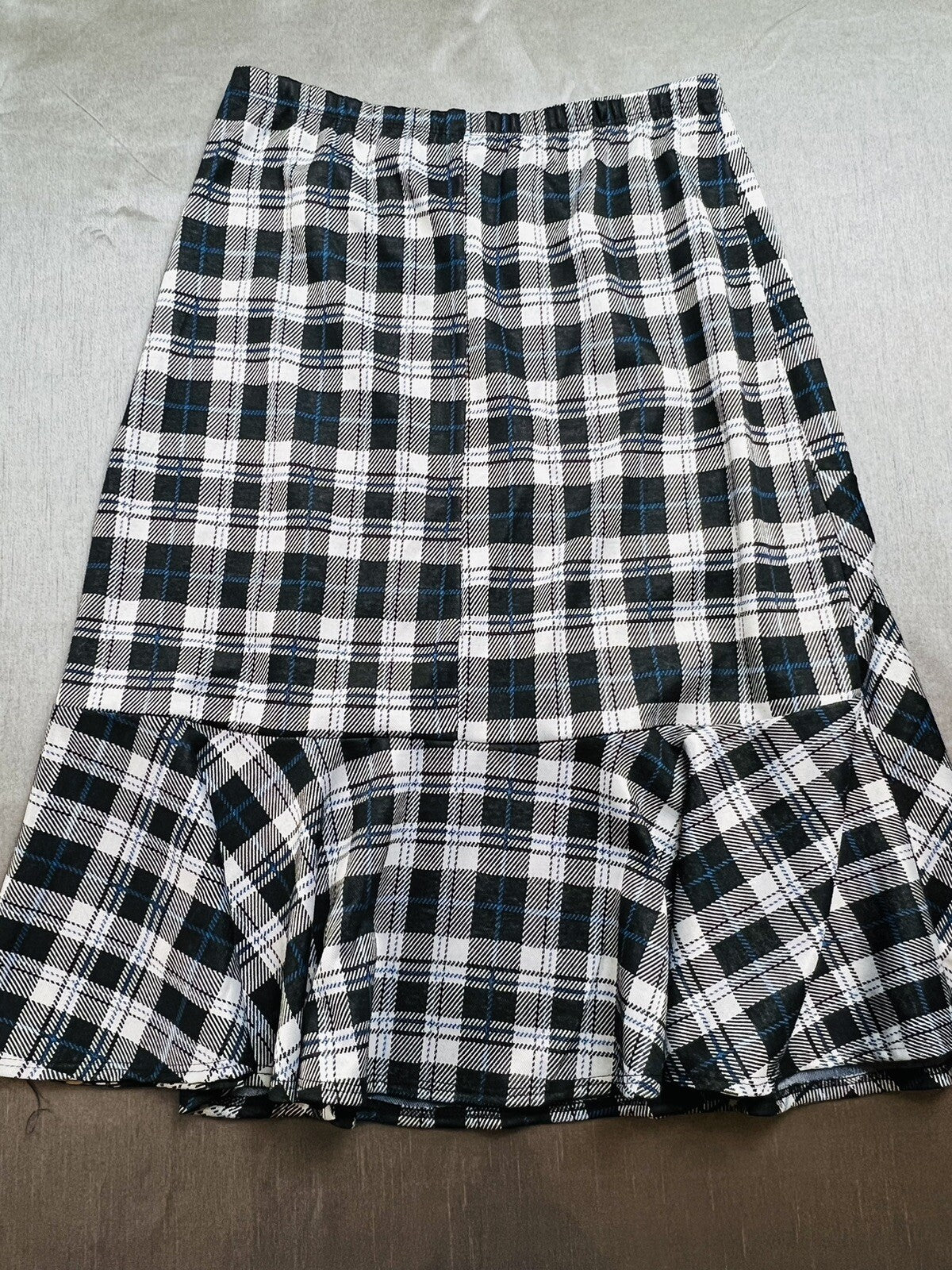 Emi & Joe Women’s Plaid White Gray Flared Skirt Sz L