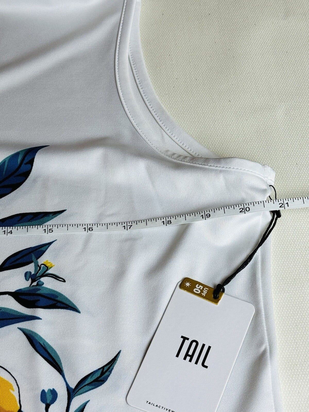 TAIL Golf Dress Women’s White /Lime Pattern Sz XL.  (54)