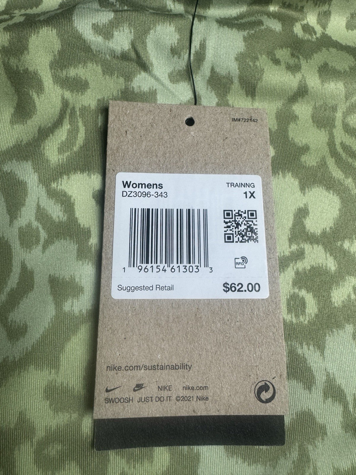 $62 Nike Women’s Green Tank Top TRAINNG Sz 1X.      (B.151)