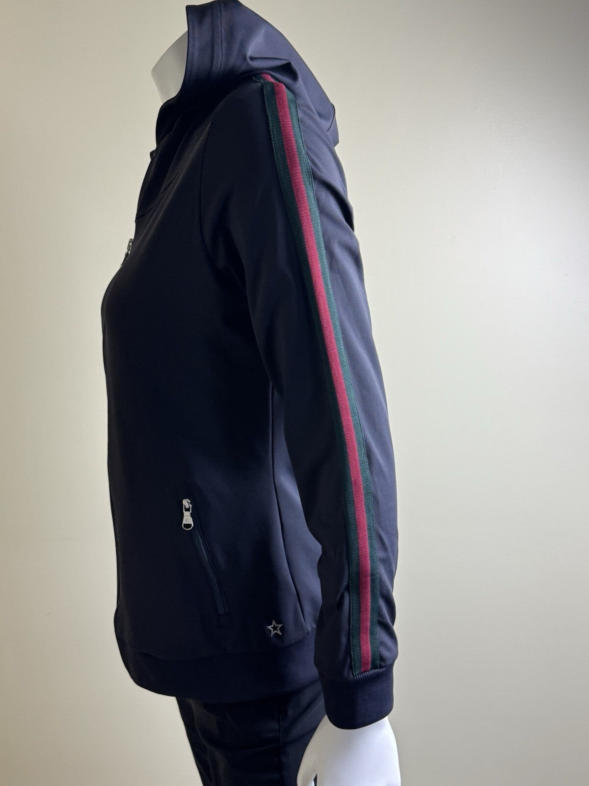 LOHLA SPORT Women’s Hooded Jacket Sz M.       (B.128)